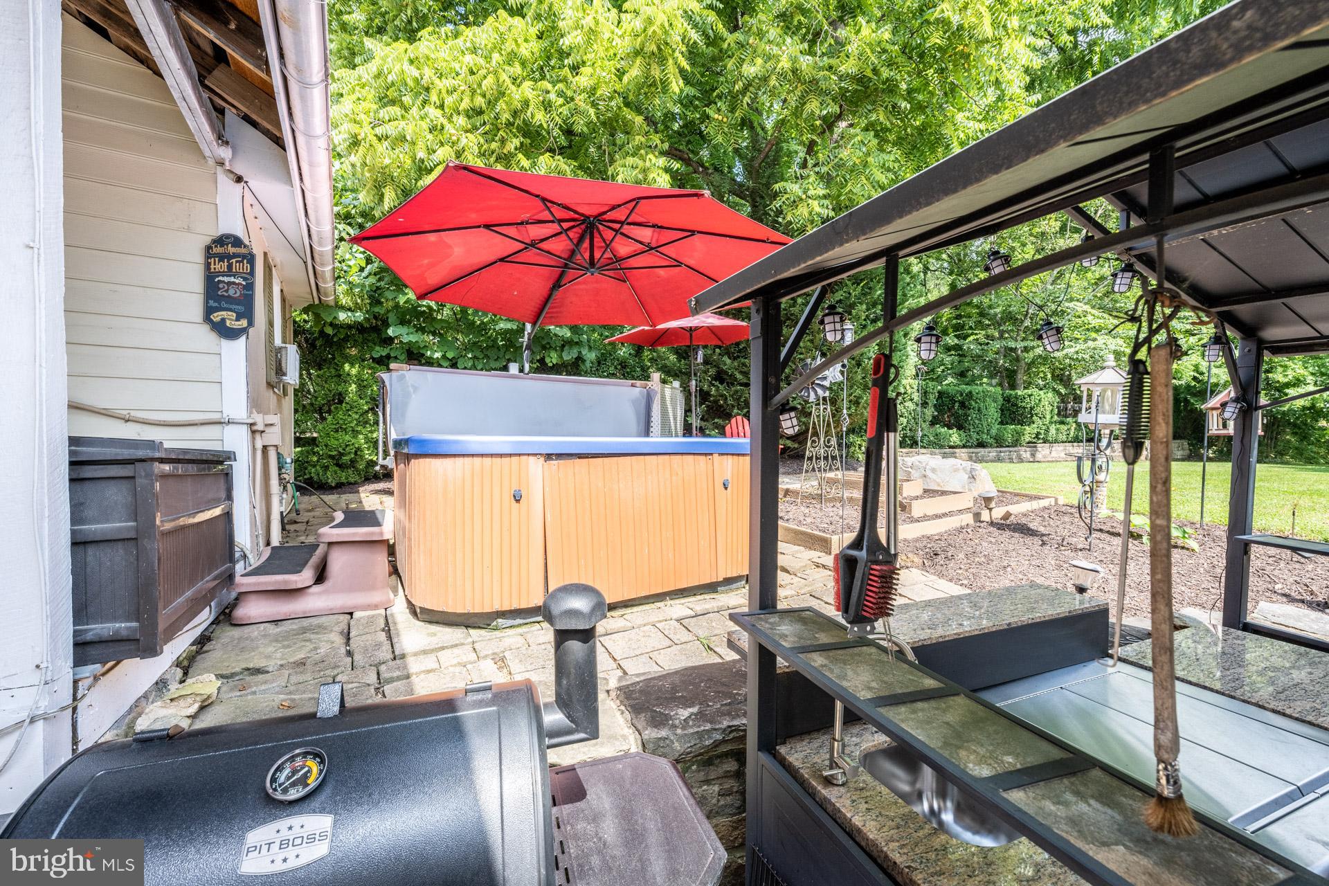 TOWN OF HILLSBORO - Residential