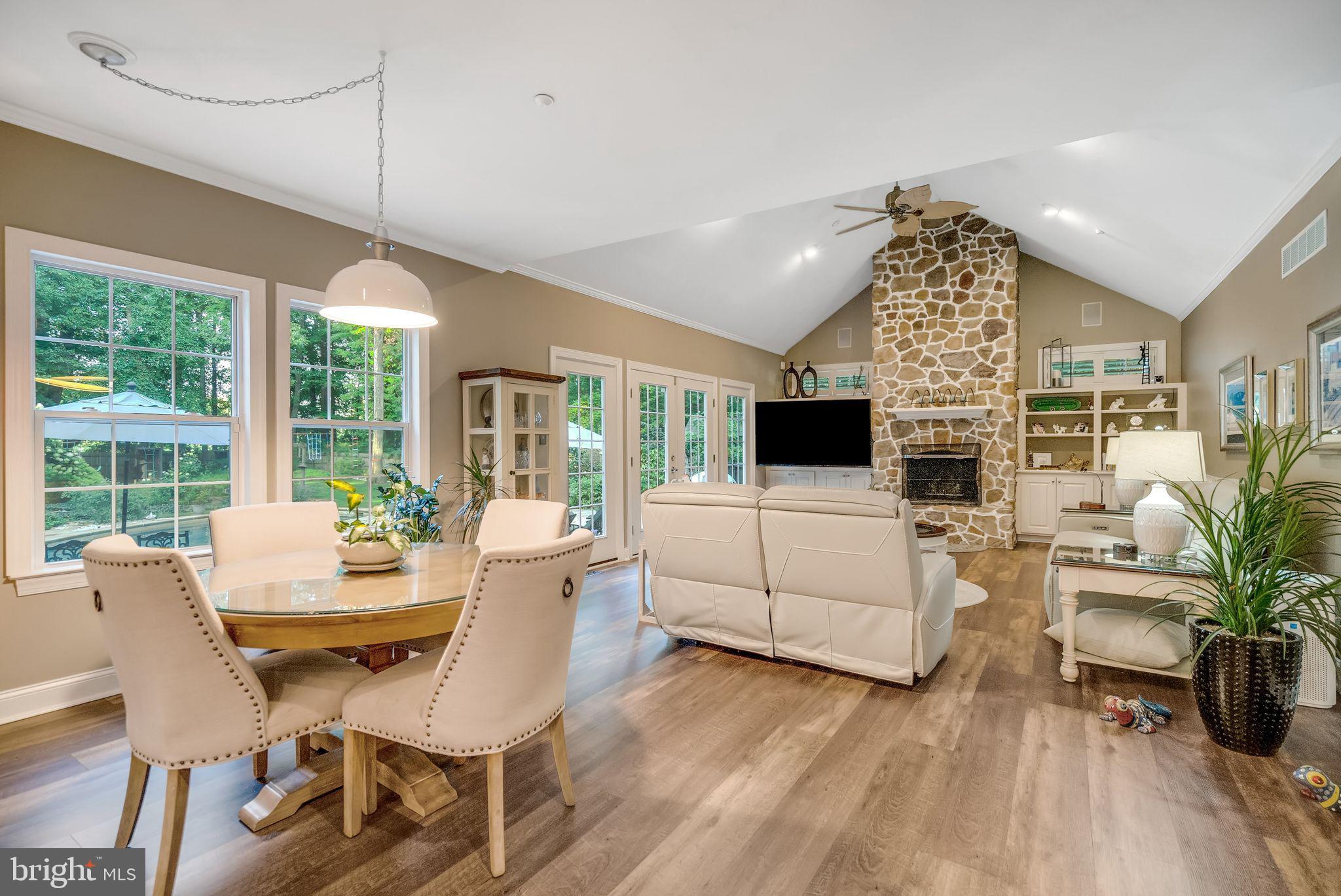 INDIAN SPRINGS - Residential