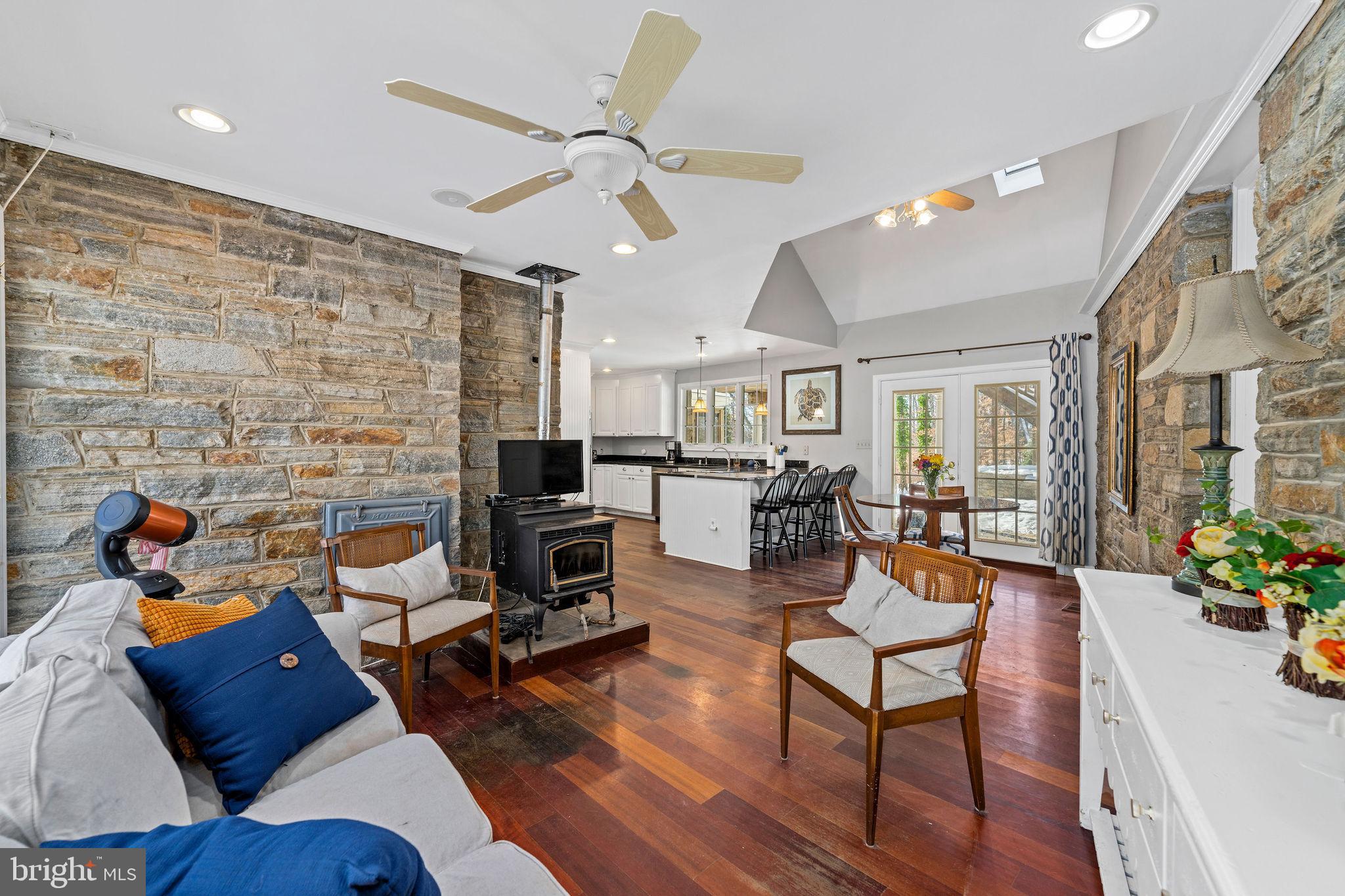 HAMPTON - Residential