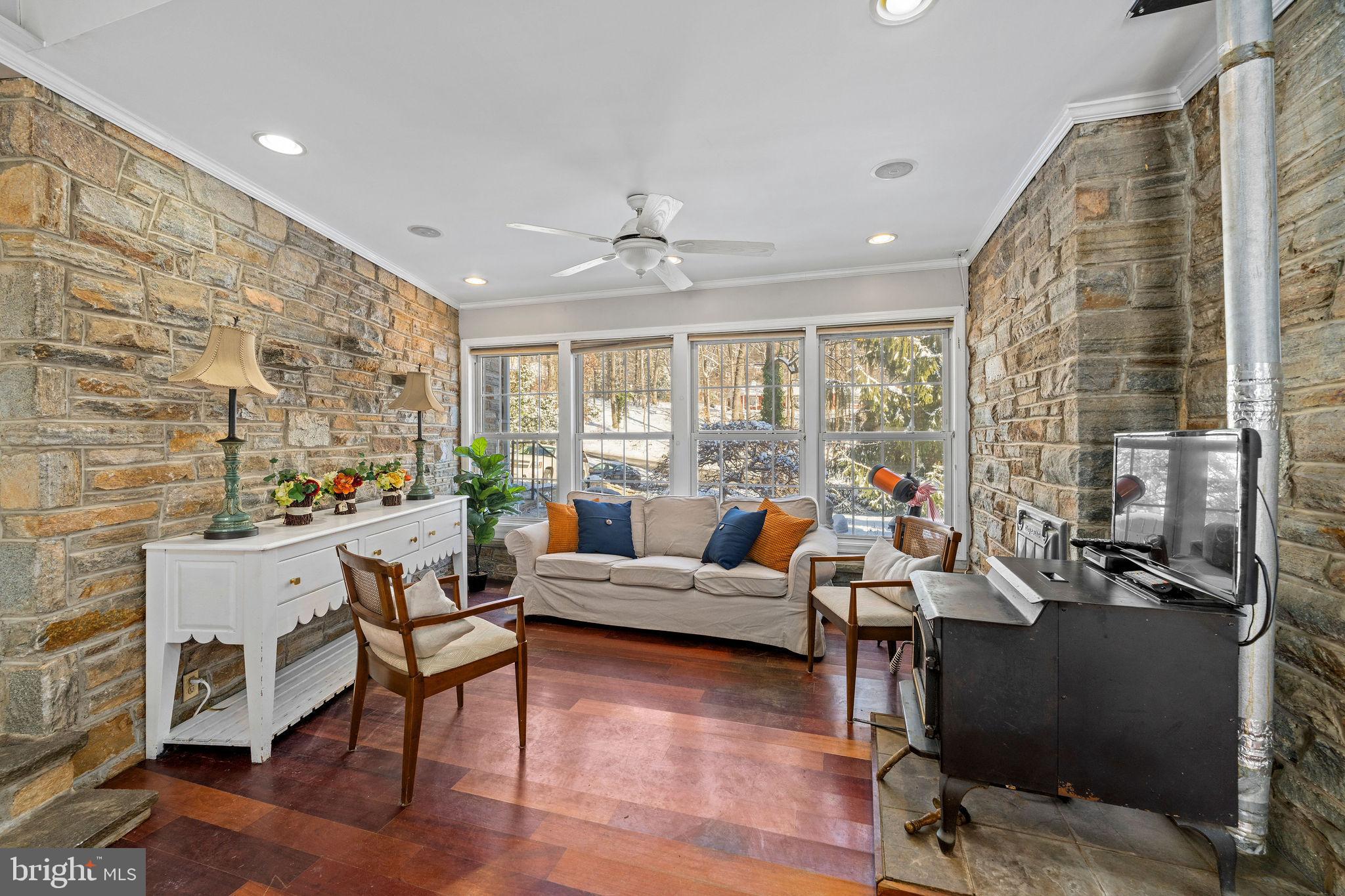 HAMPTON - Residential