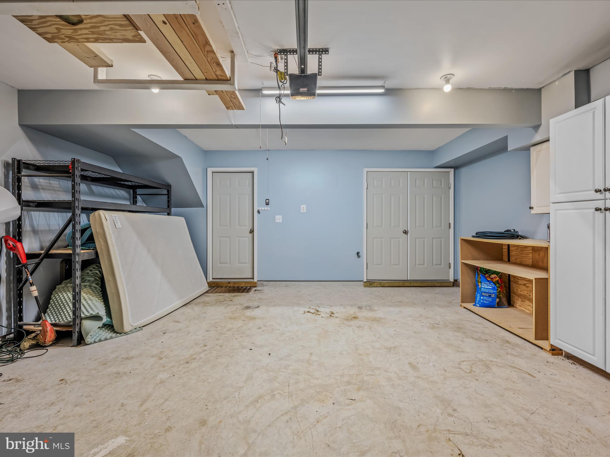 PRESIDENTS POINTE - Residential Lease