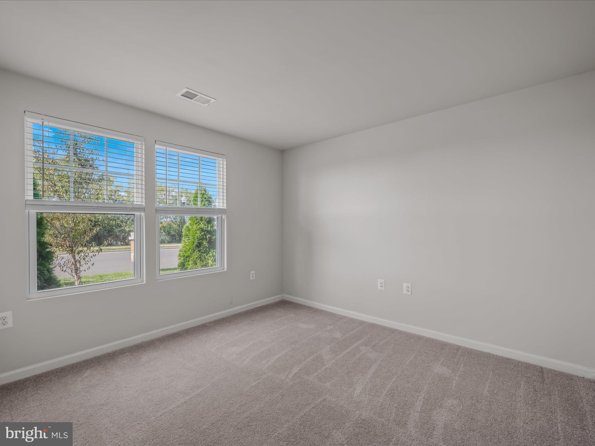 PRESIDENTS POINTE - Residential Lease