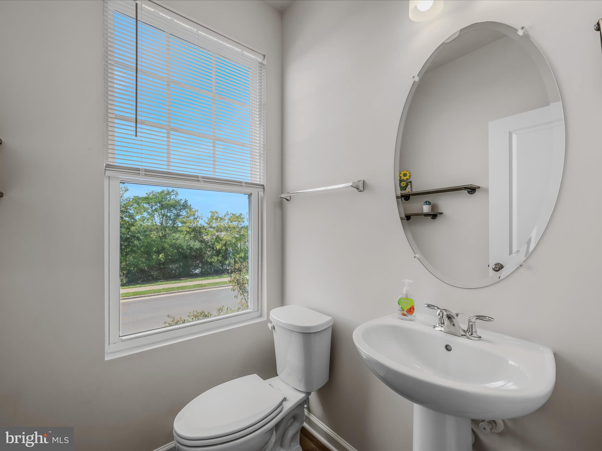 PRESIDENTS POINTE - Residential Lease