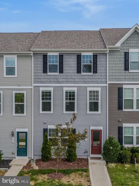 179 PRESIDENTS POINTE AVENUE RANSON WV 25438