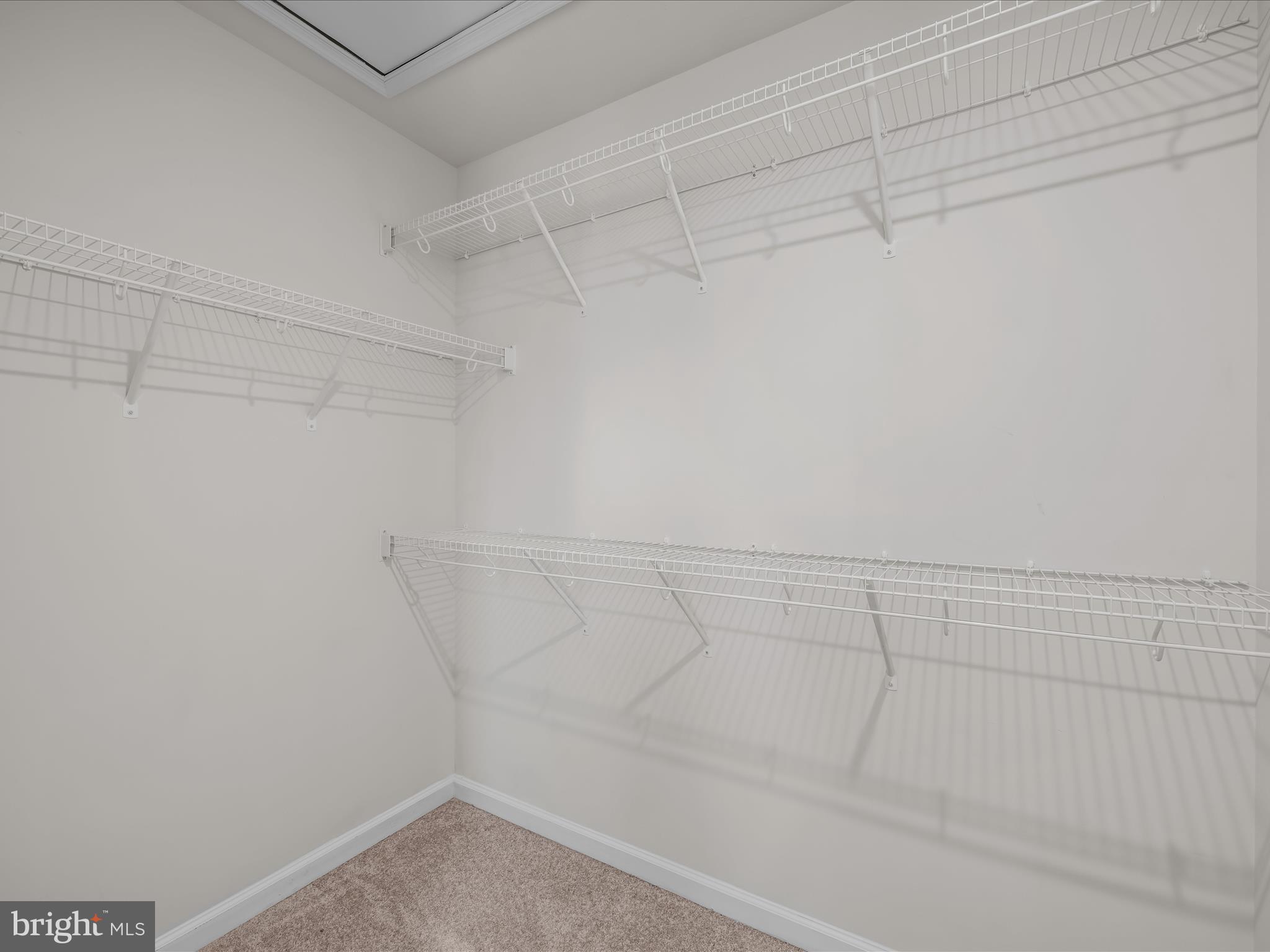 PRESIDENTS POINTE - Residential Lease