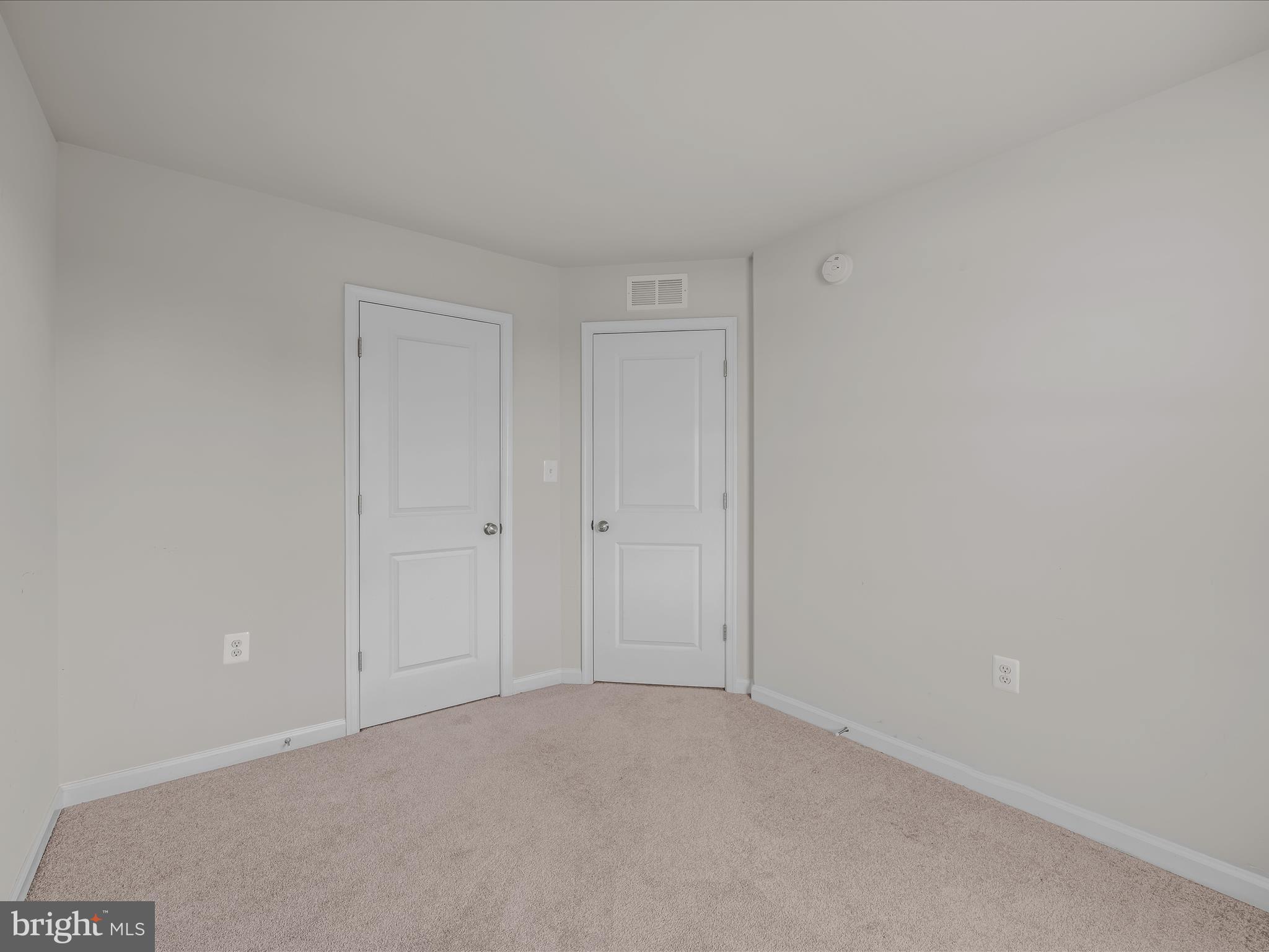 PRESIDENTS POINTE - Residential Lease