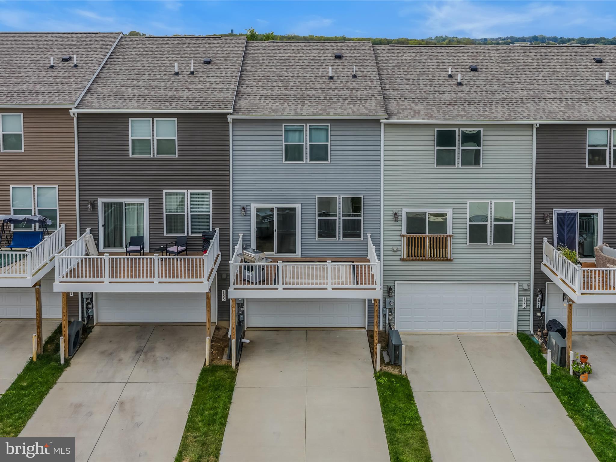 PRESIDENTS POINTE - Residential Lease