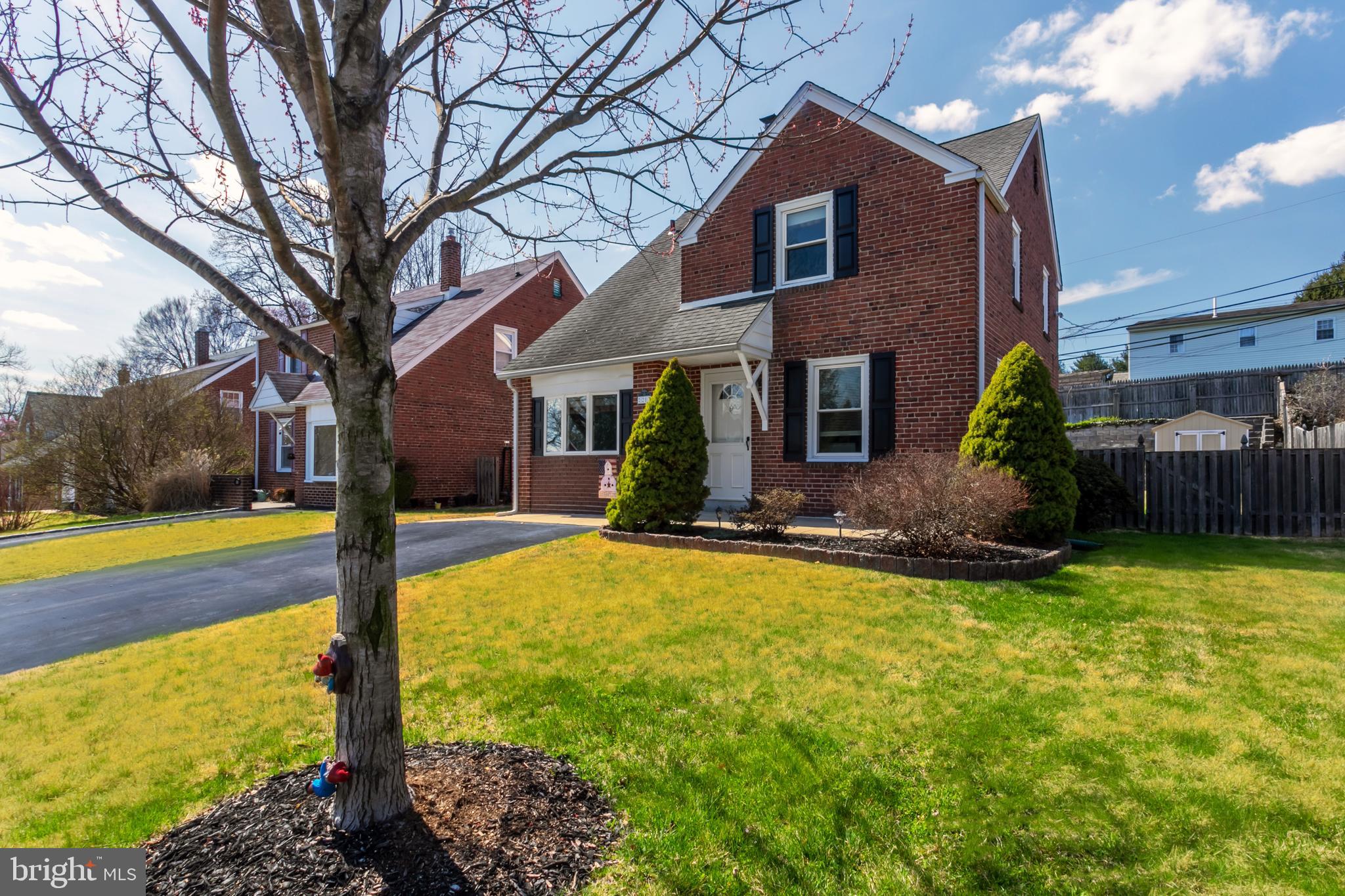 ROSE TREE WOODS - Residential