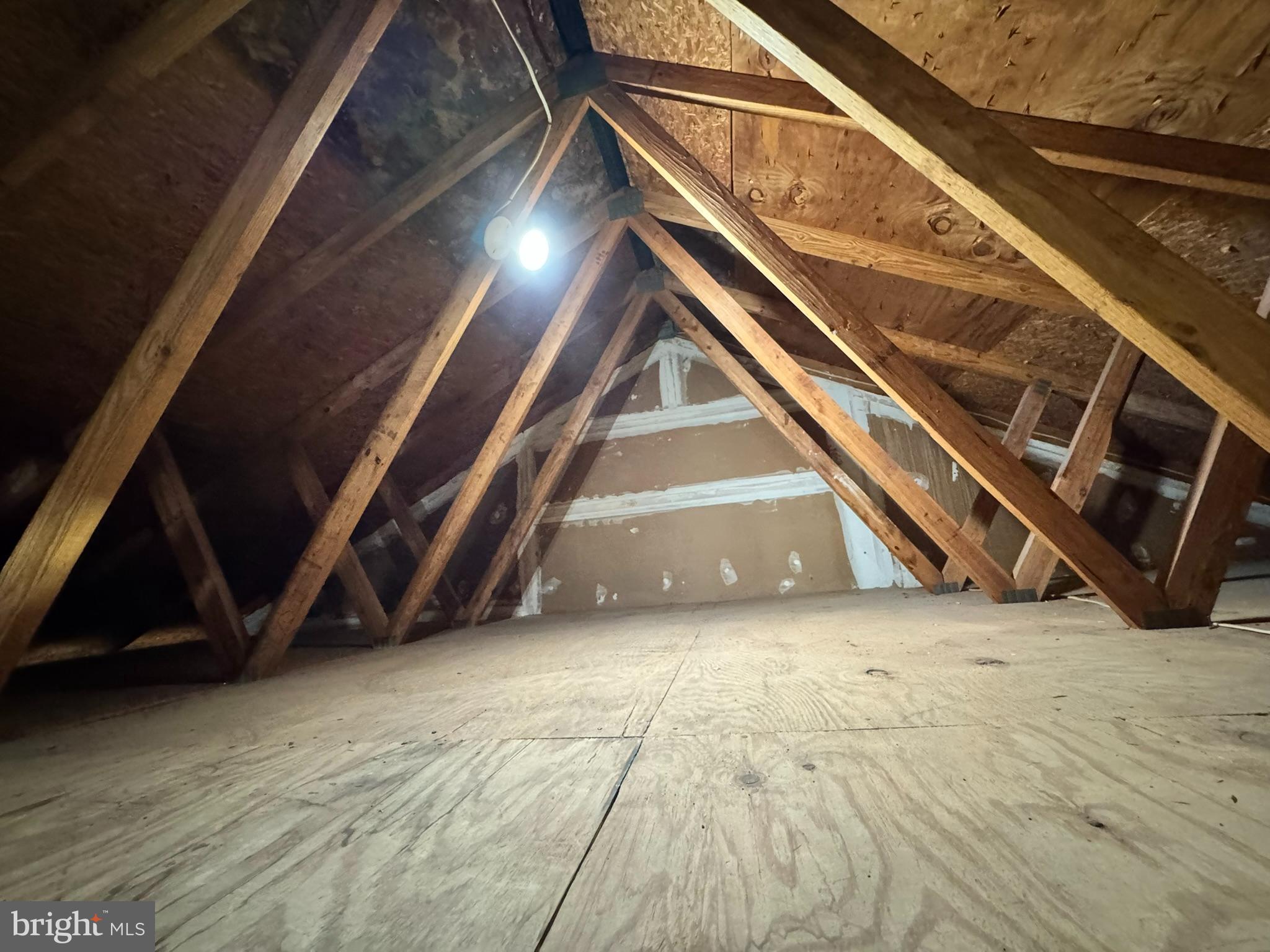 PINEDALE WOODS - Residential