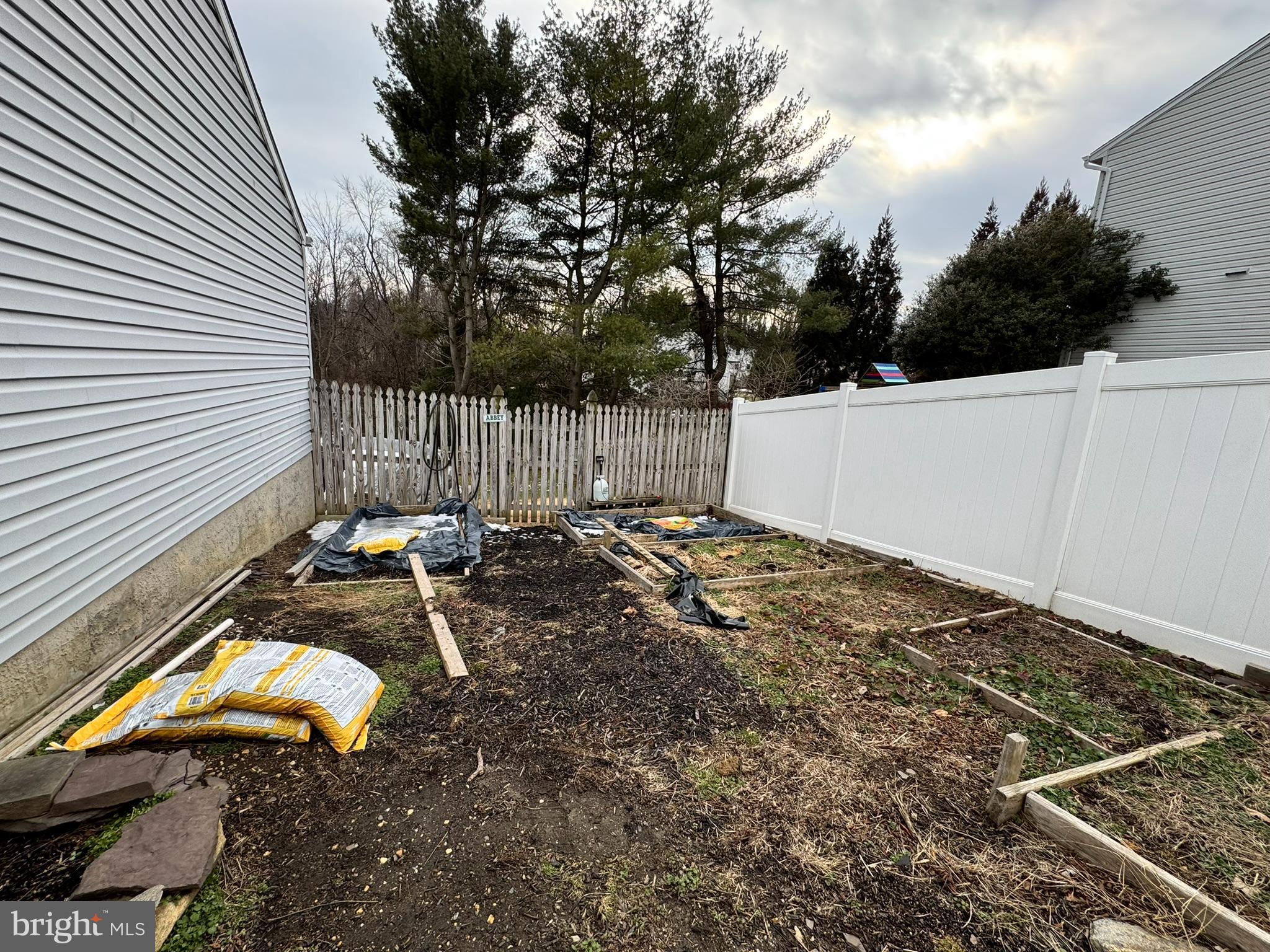 PINEDALE WOODS - Residential