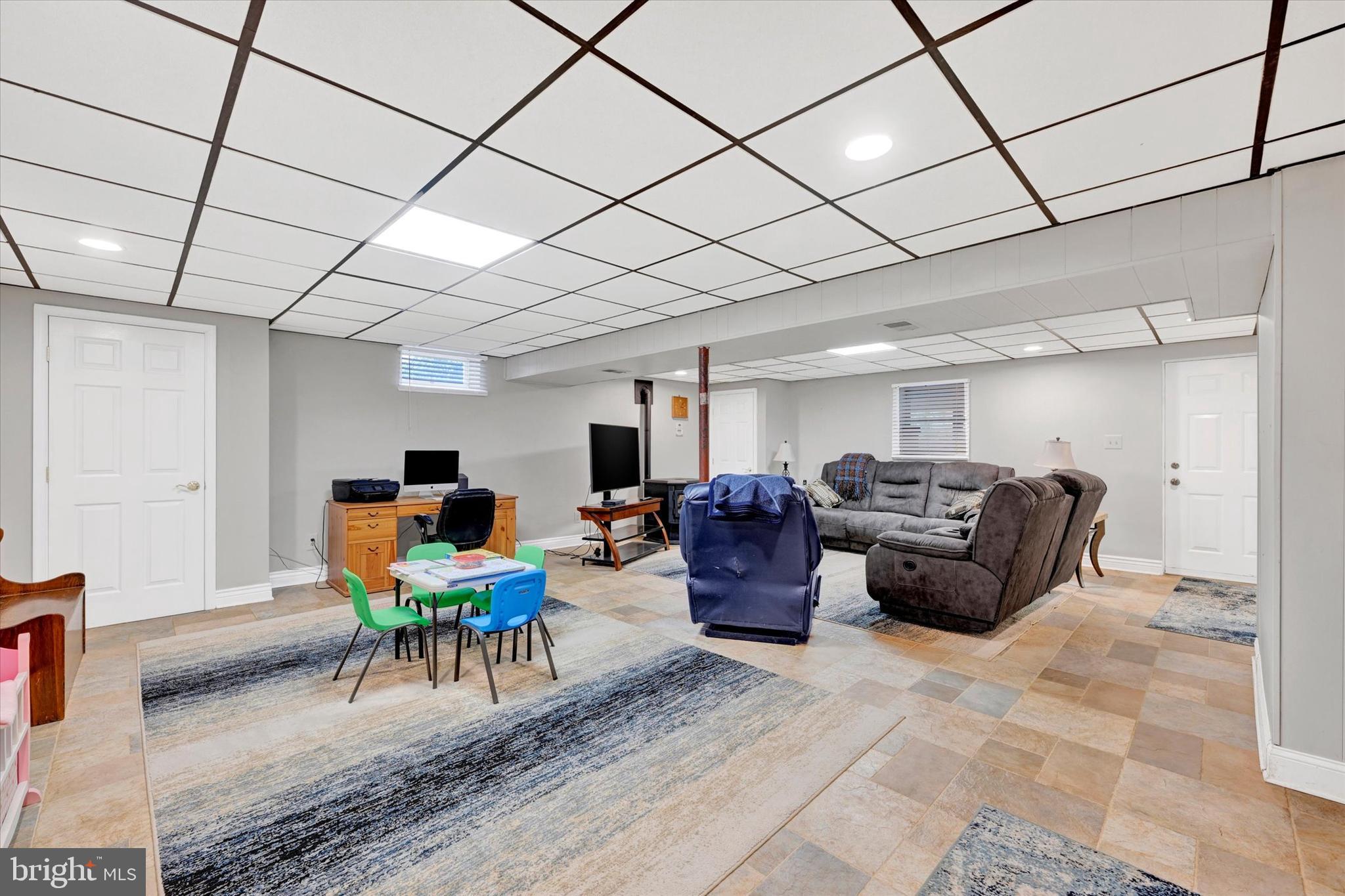 PINEDALE WOODS - Residential