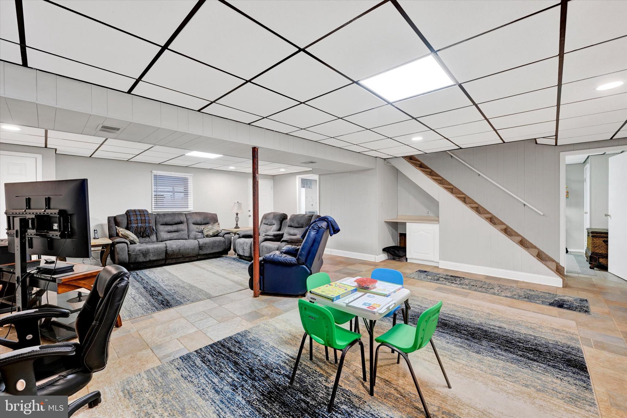 PINEDALE WOODS - Residential