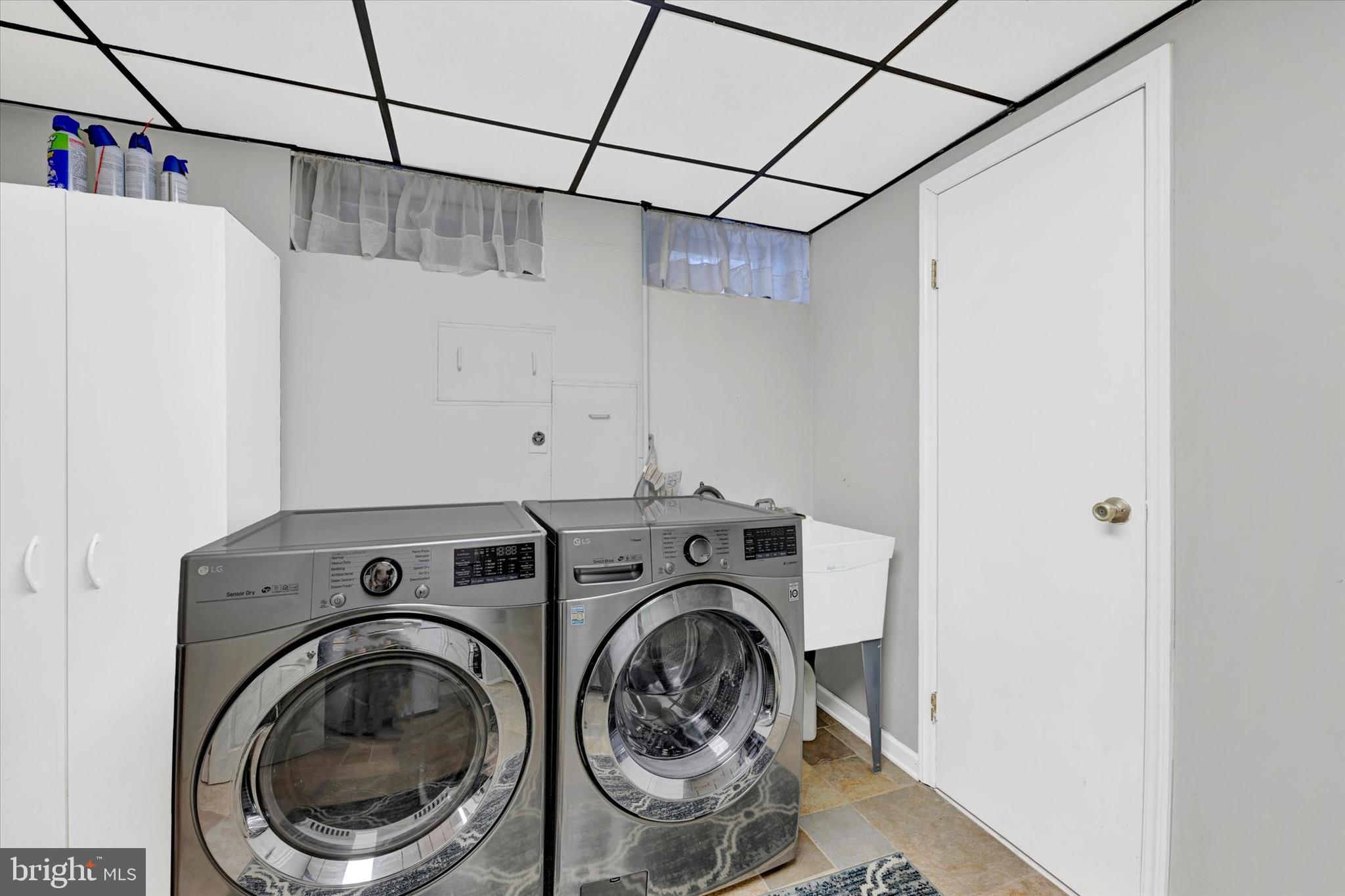 PINEDALE WOODS - Residential