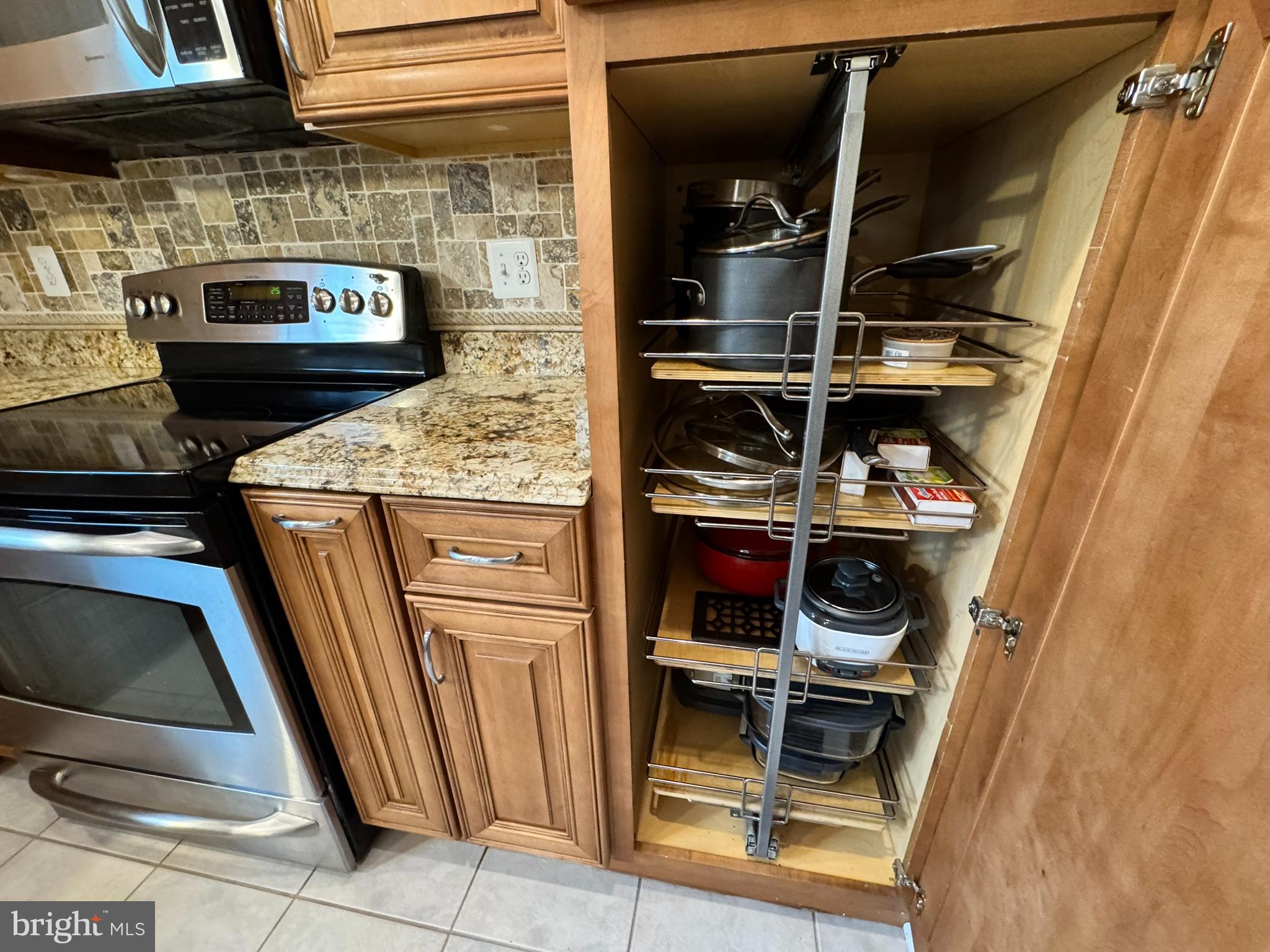 PINEDALE WOODS - Residential