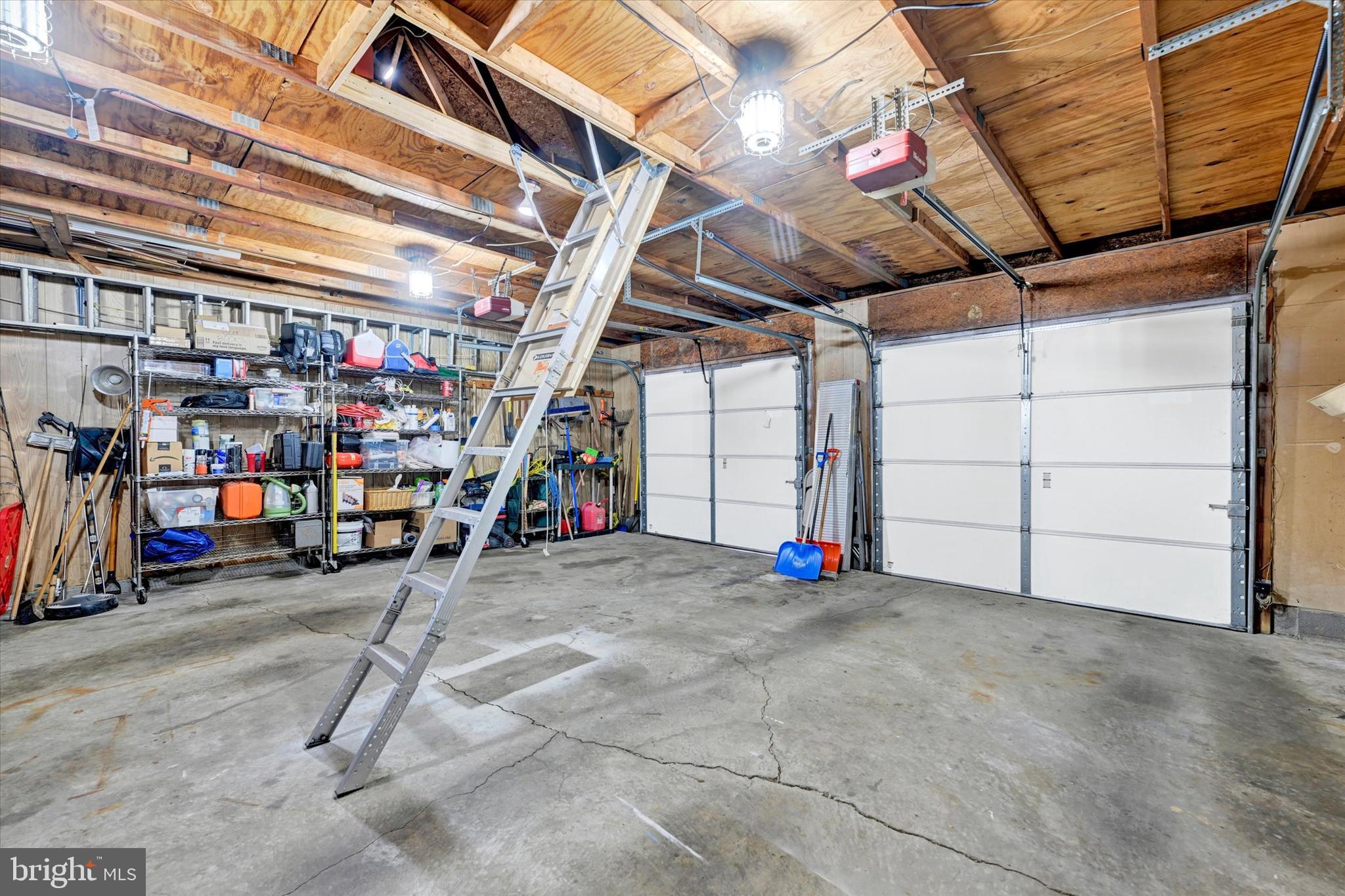 PINEDALE WOODS - Residential