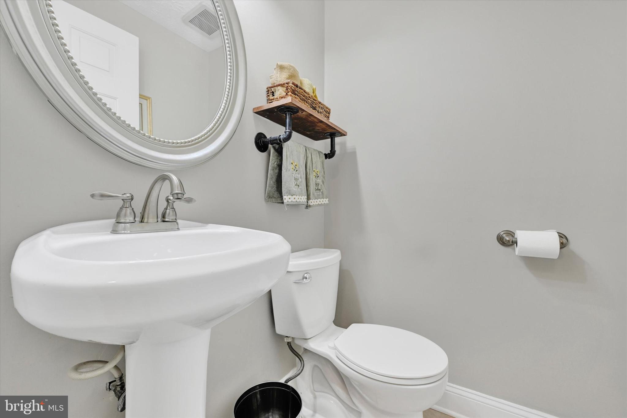 PINEDALE WOODS - Residential