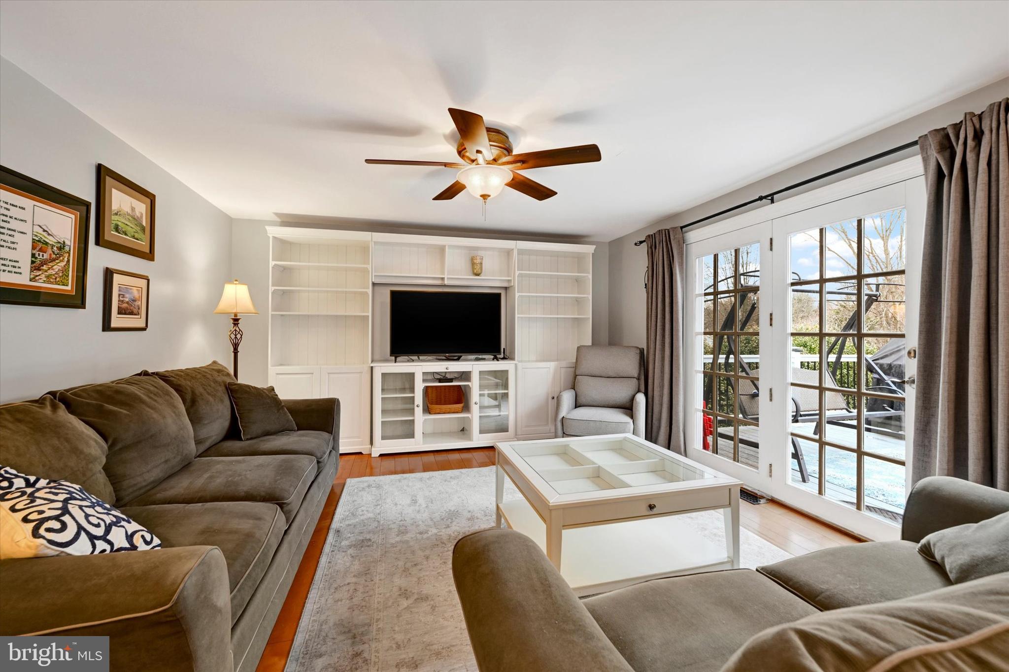 PINEDALE WOODS - Residential