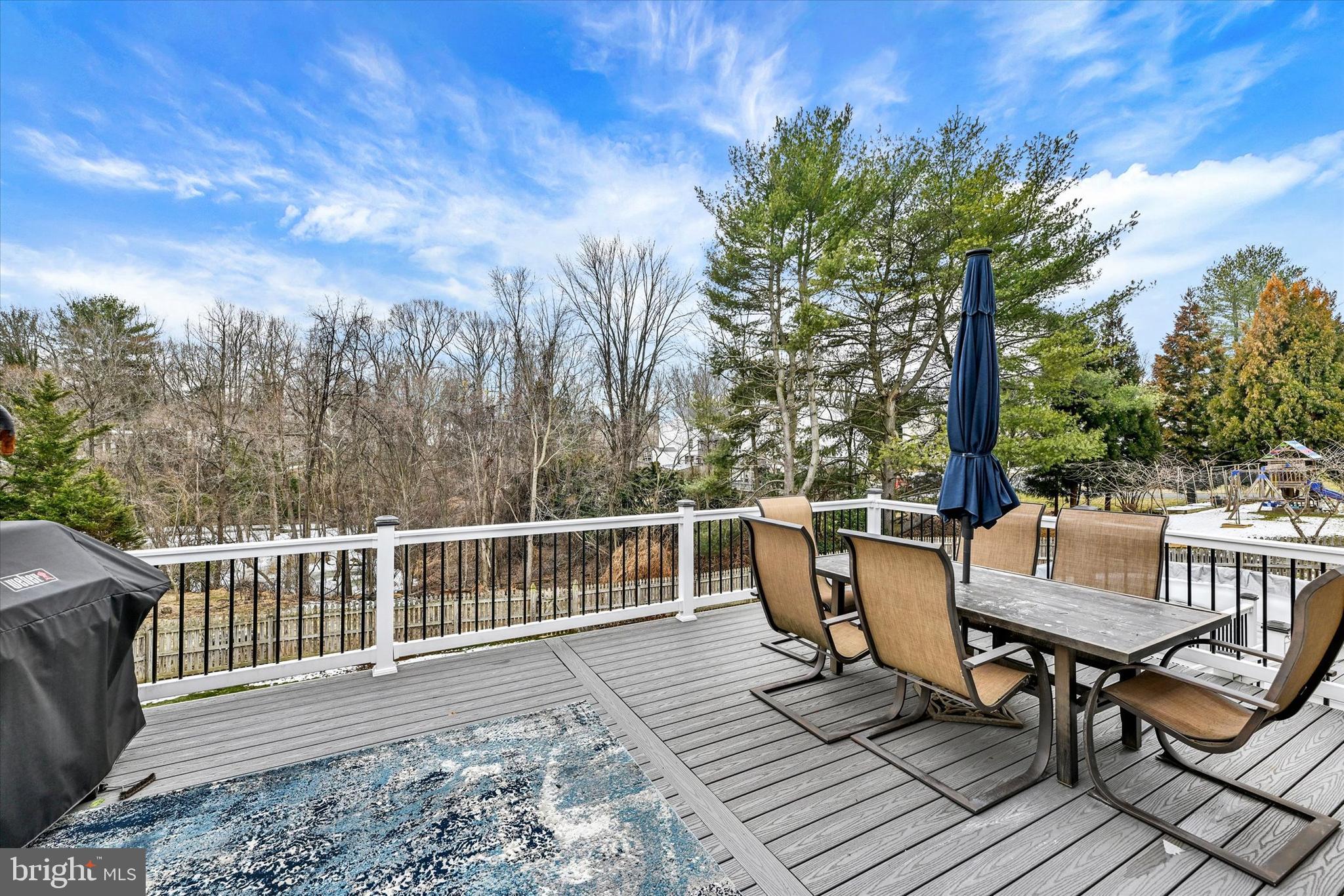 PINEDALE WOODS - Residential