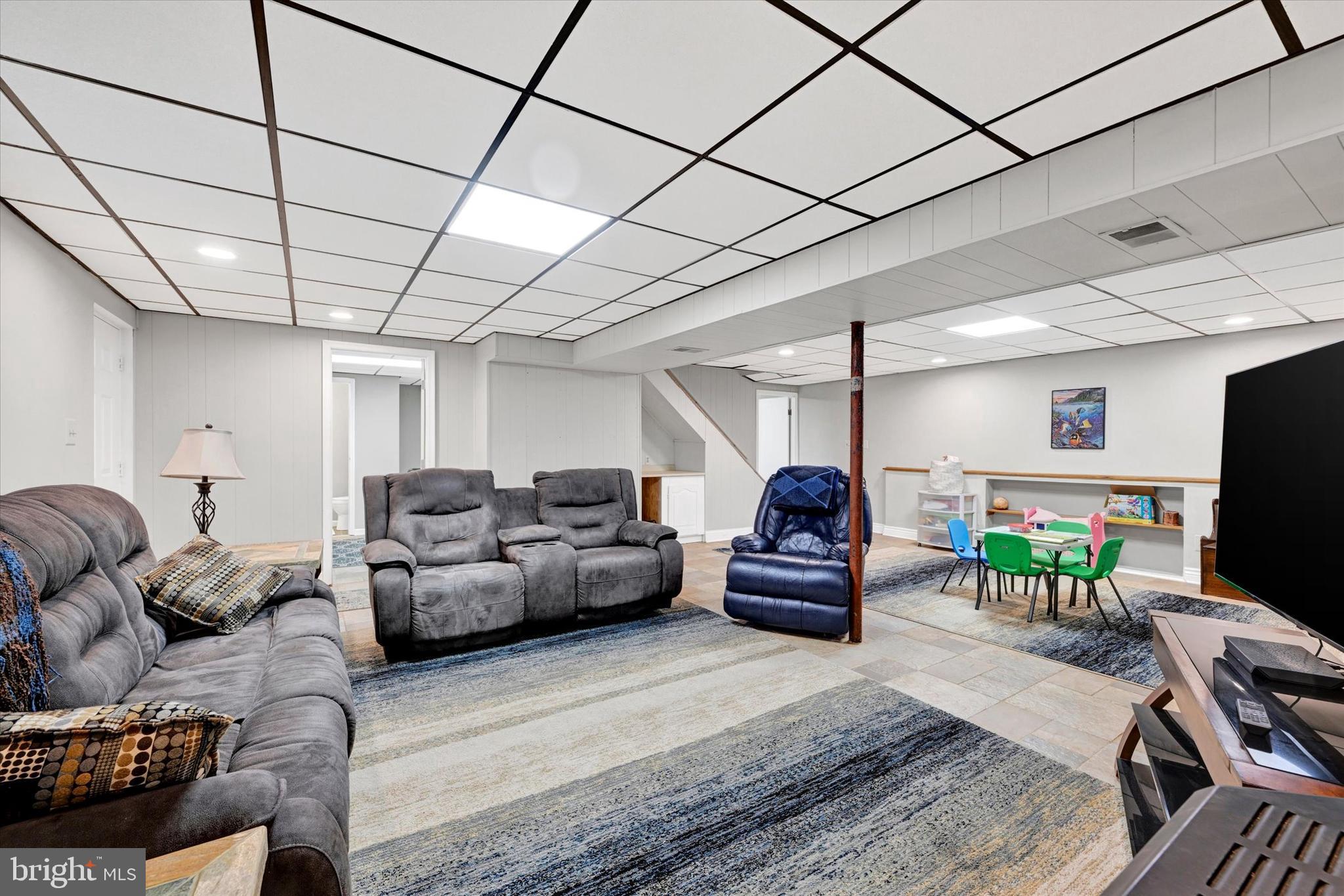 PINEDALE WOODS - Residential