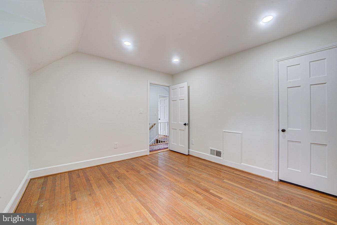 BROOKDALE - Residential