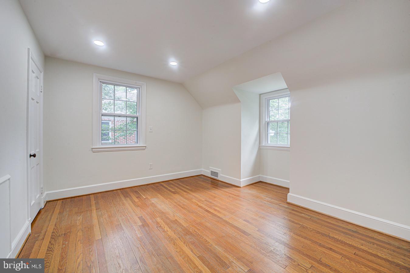 BROOKDALE - Residential