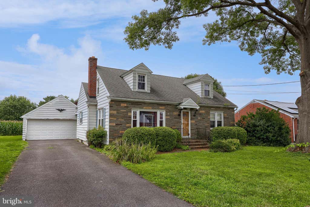 Photo of 9 Barbara Avenue, WILLOW STREET, PA 17584 (MLS # PALA2093724)
