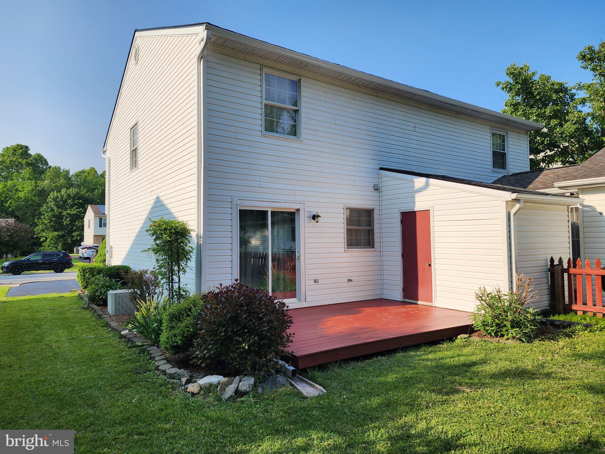 18021 EDITH AVENUE