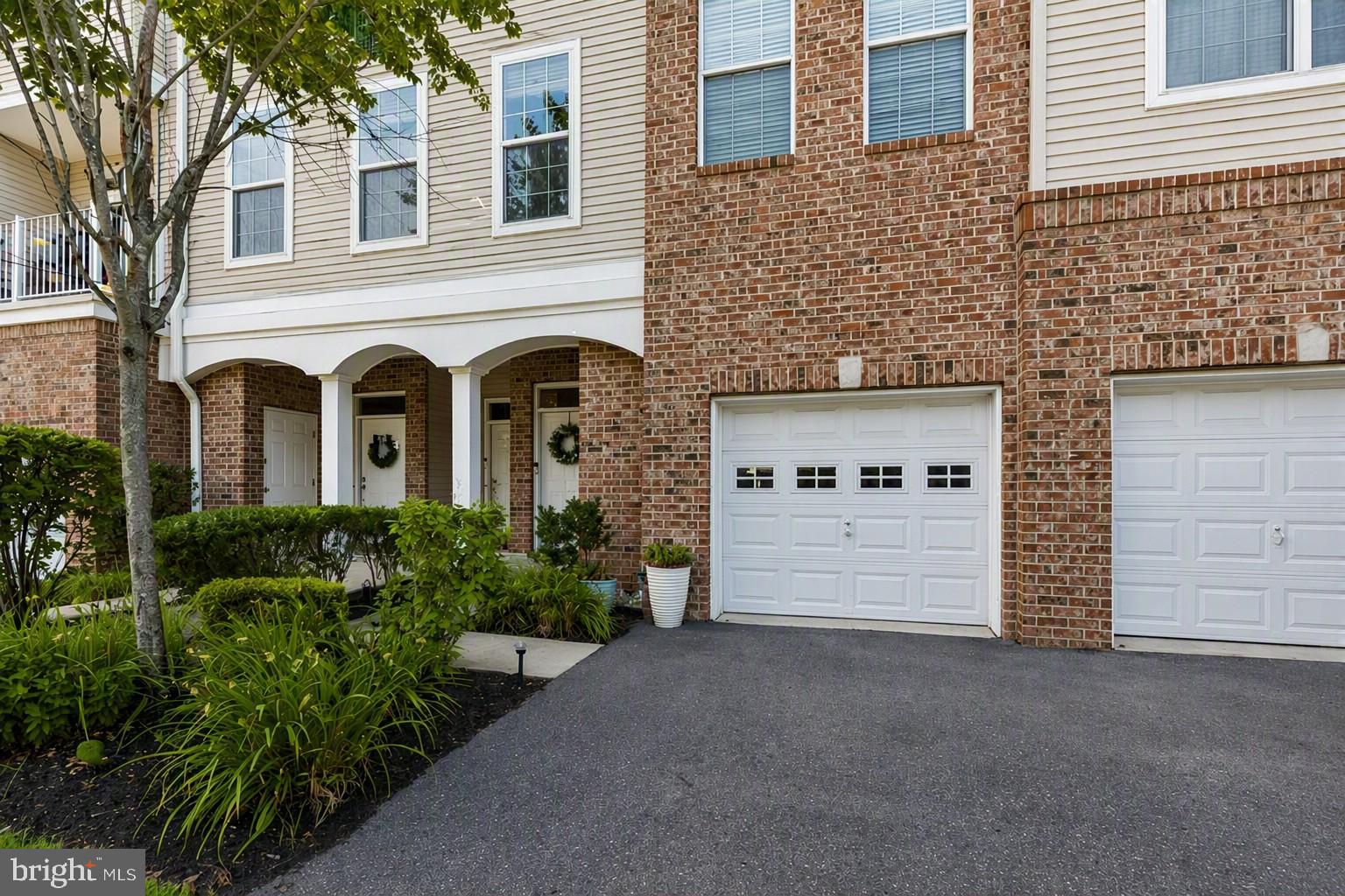 197 MELANIE WAY 709