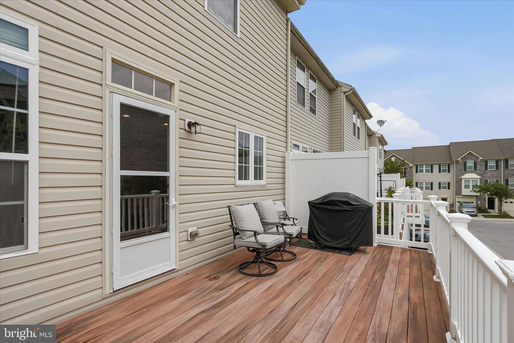 BELMONT STATION - Residential