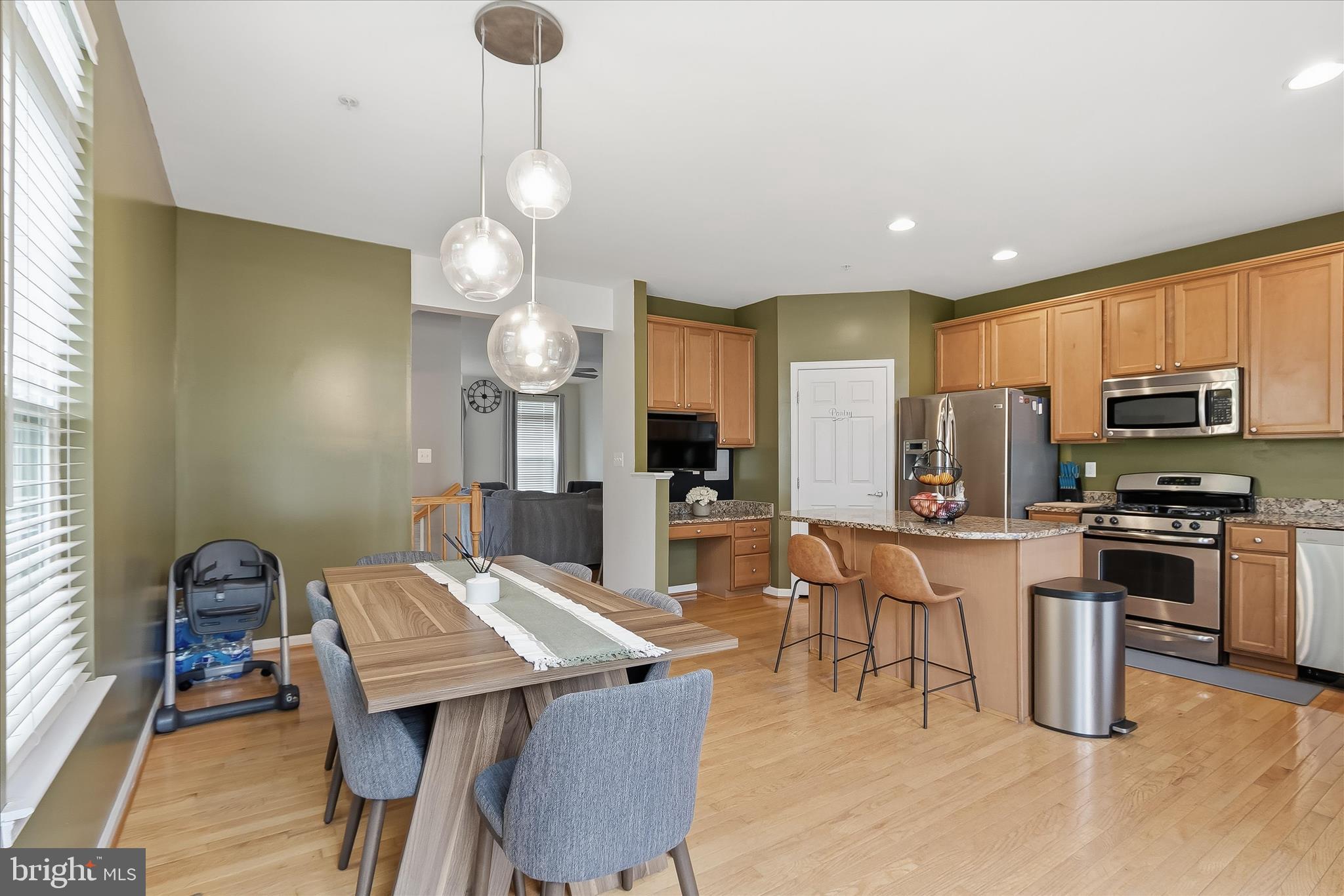 BELMONT STATION - Residential