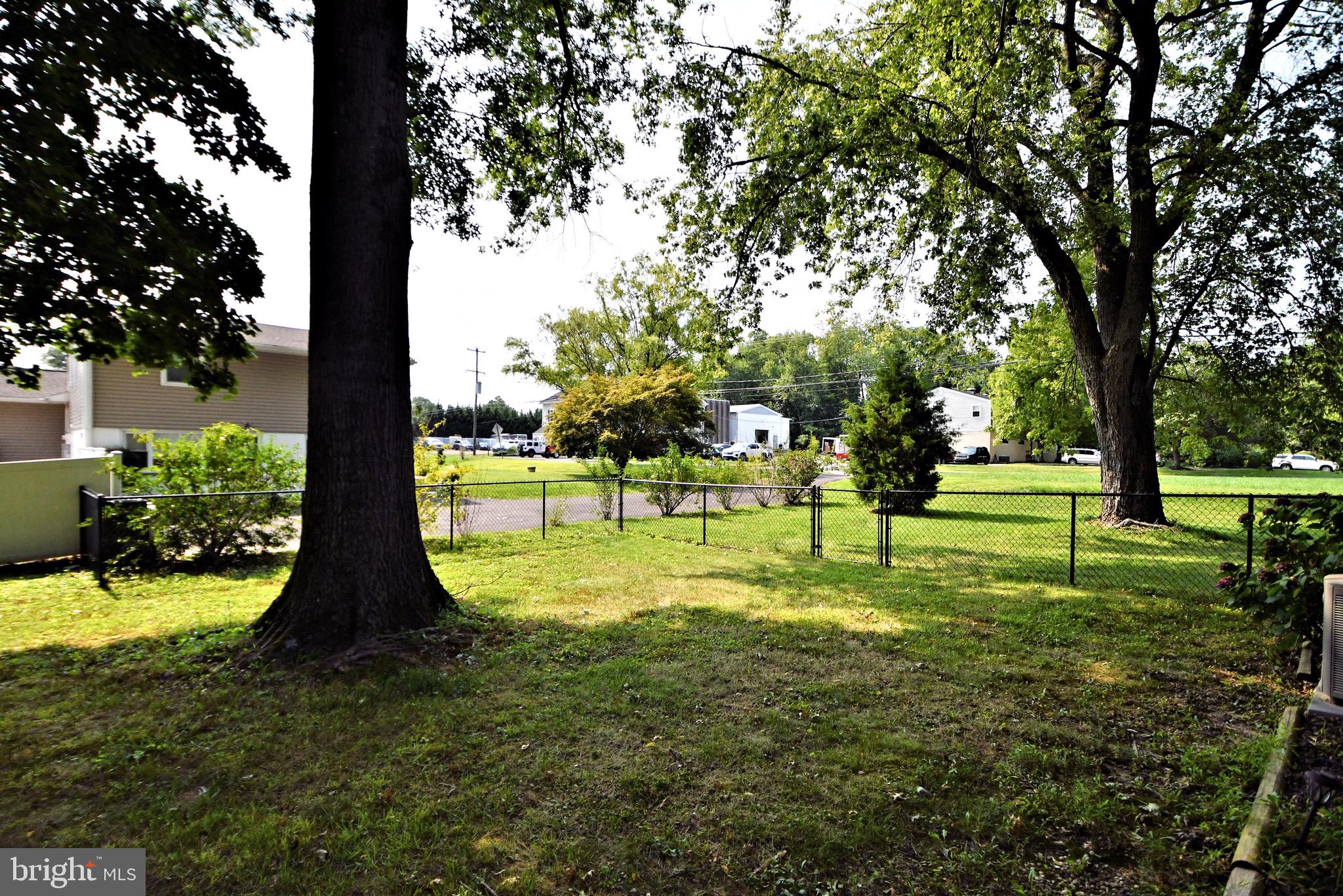 NORTHAMPTON HILLS - Residential