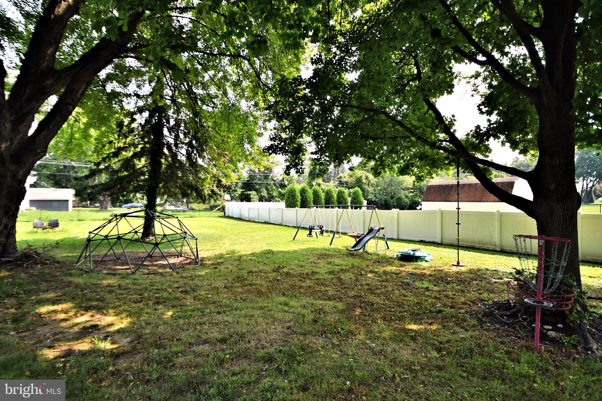 NORTHAMPTON HILLS - Residential