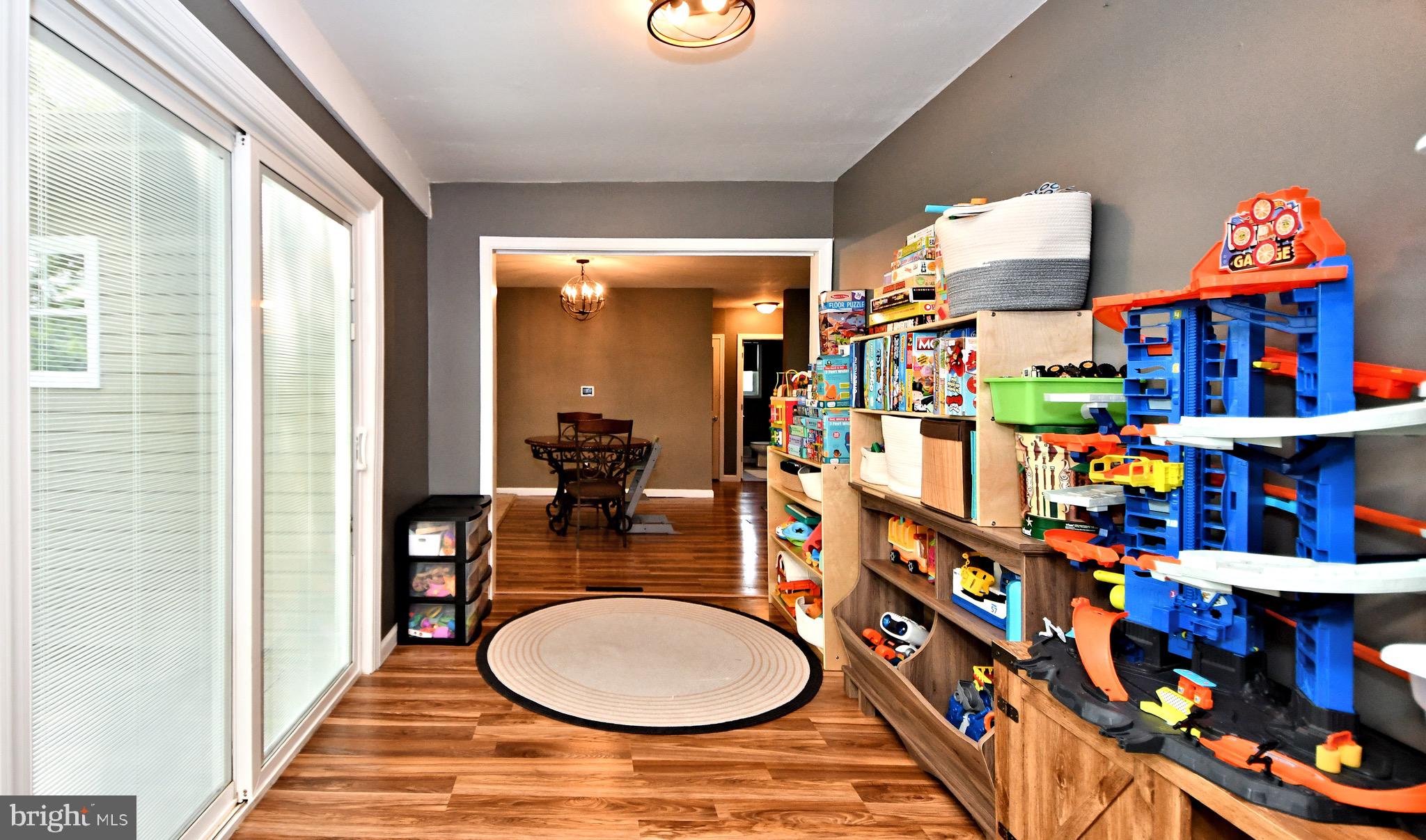 NORTHAMPTON HILLS - Residential