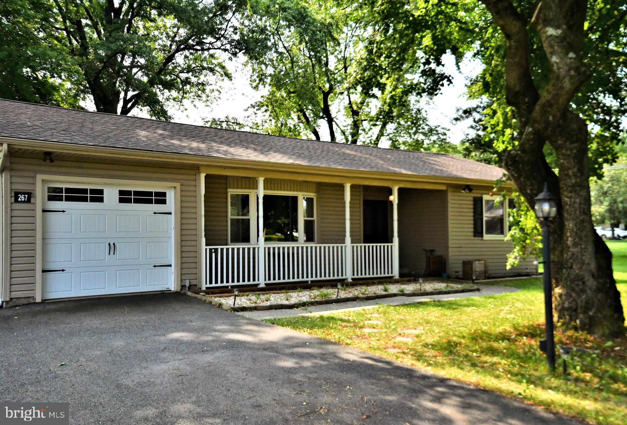 NORTHAMPTON HILLS - Residential