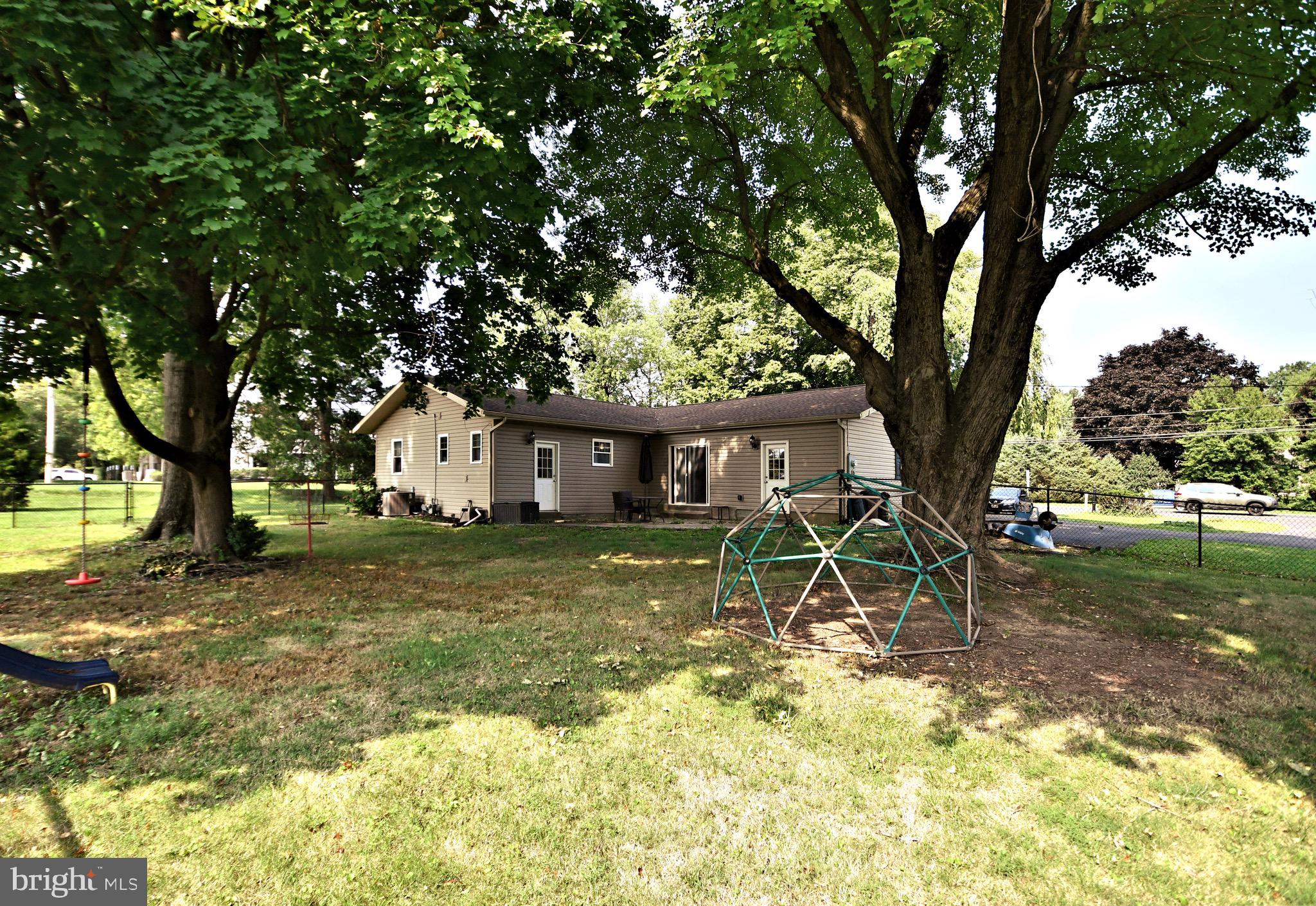 NORTHAMPTON HILLS - Residential