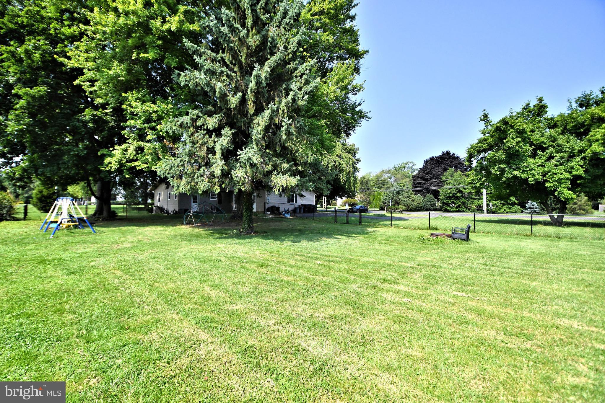 NORTHAMPTON HILLS - Residential