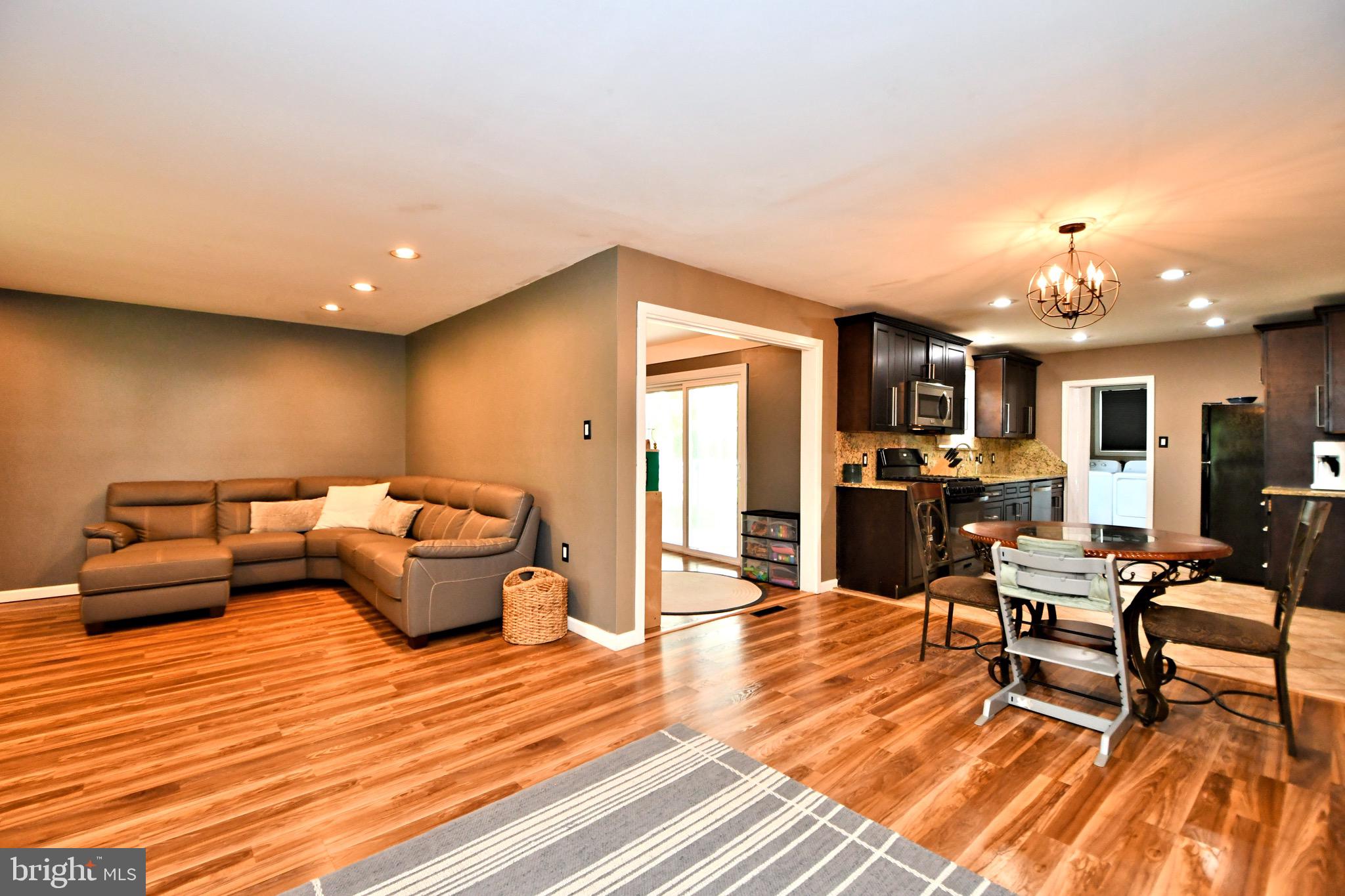 NORTHAMPTON HILLS - Residential