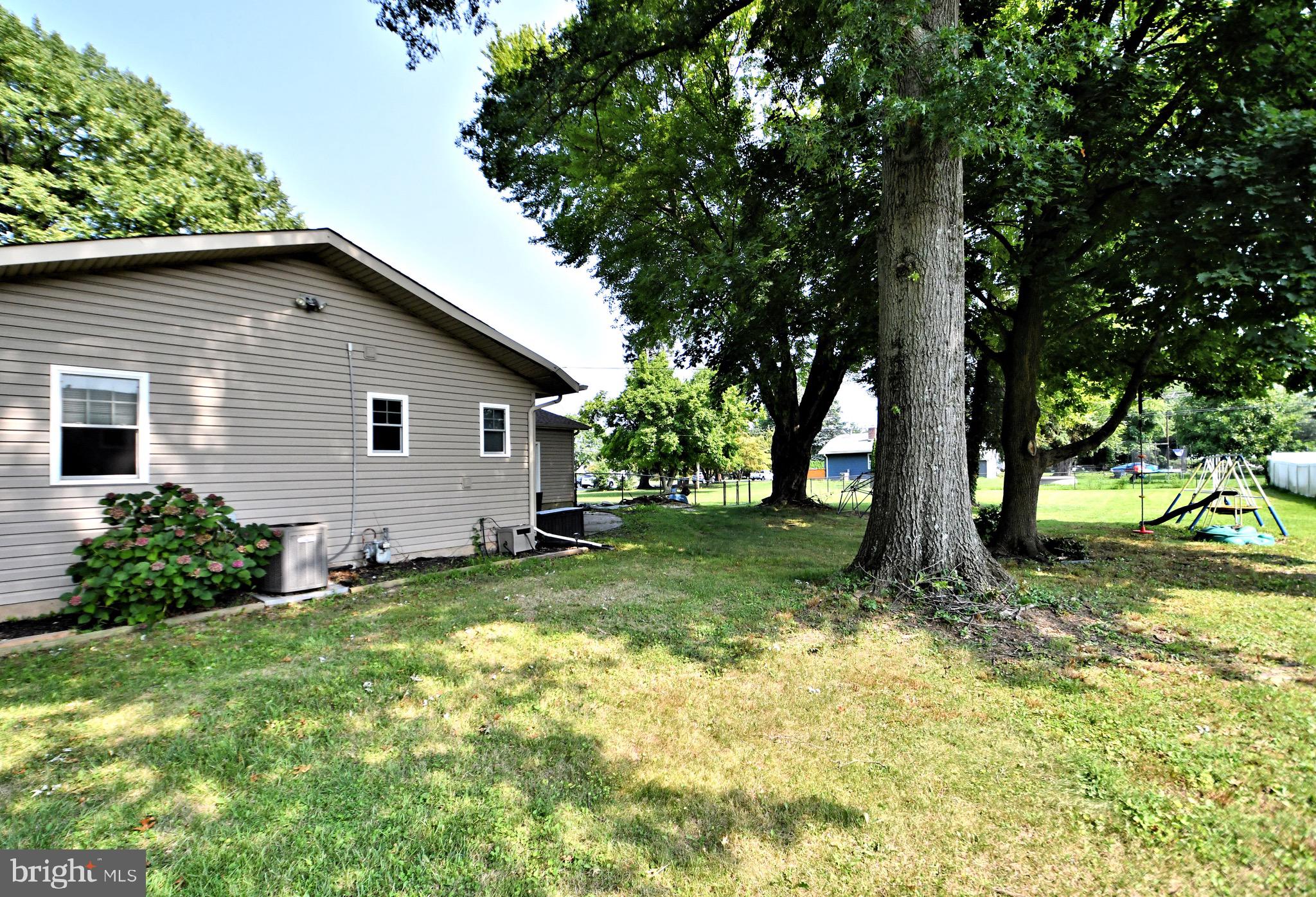 NORTHAMPTON HILLS - Residential