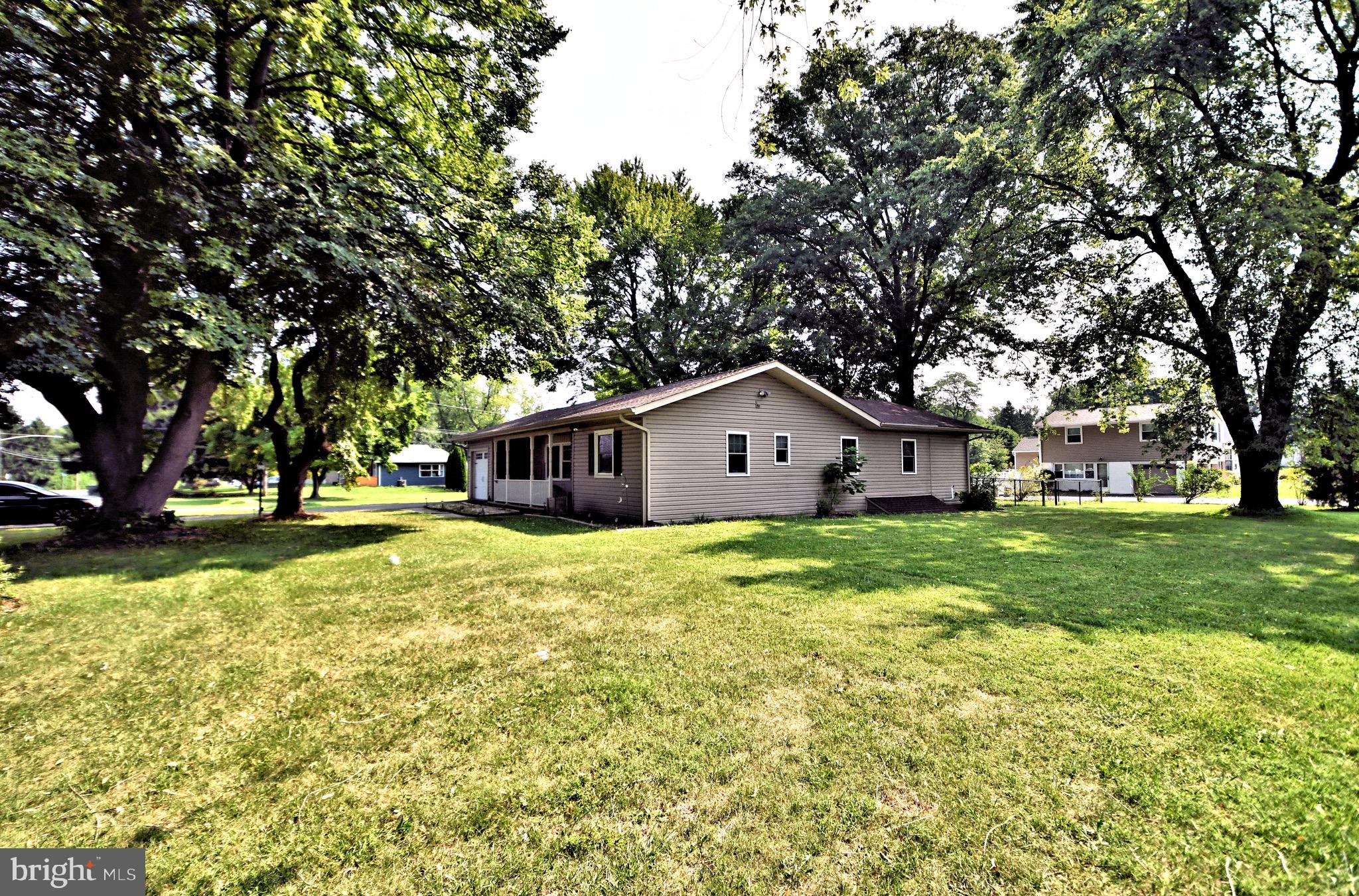 NORTHAMPTON HILLS - Residential