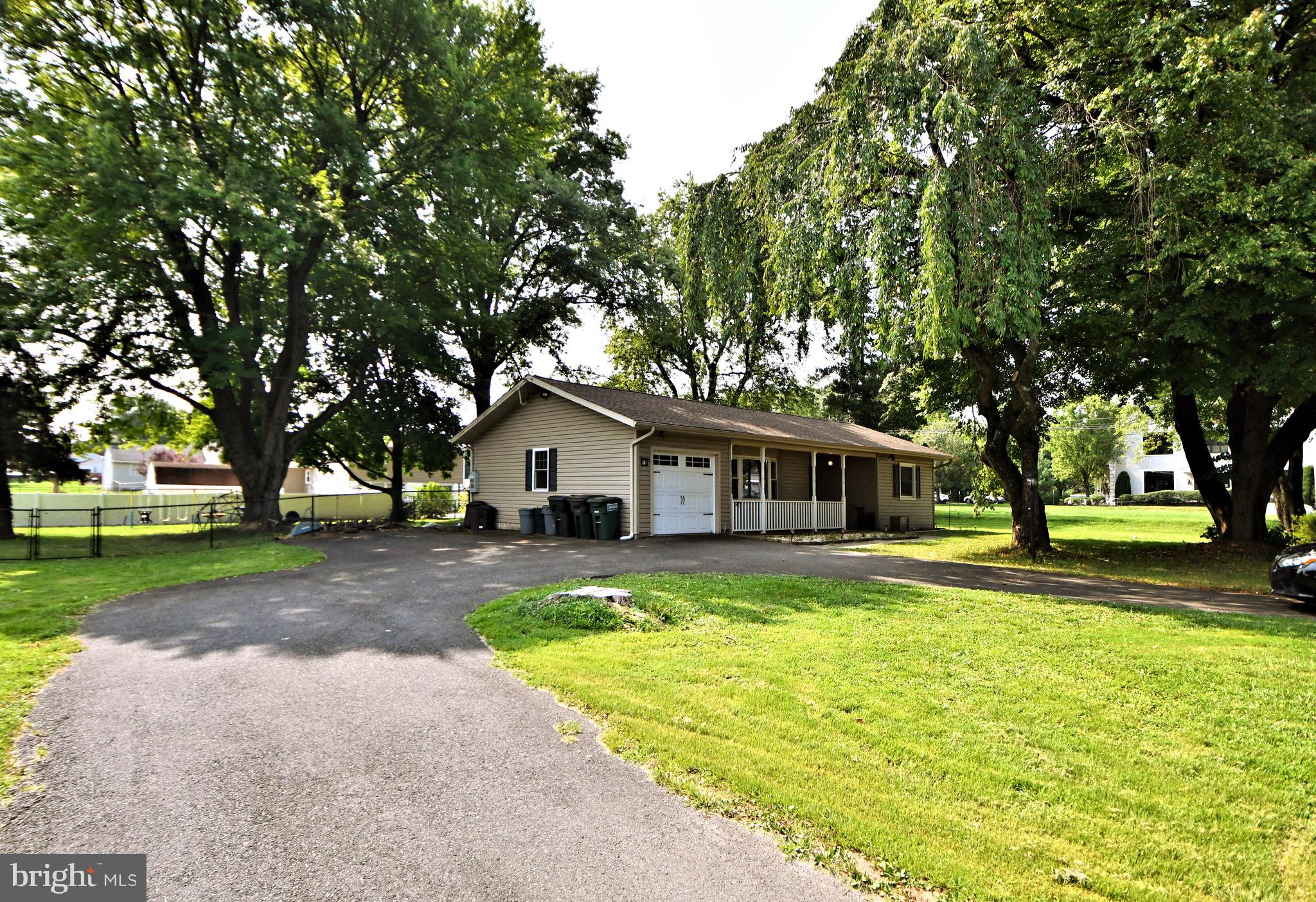 NORTHAMPTON HILLS - Residential