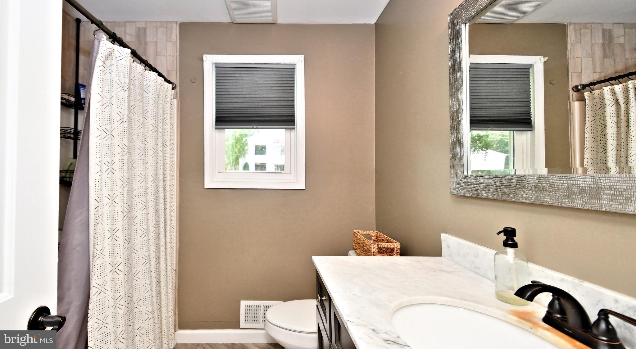 NORTHAMPTON HILLS - Residential