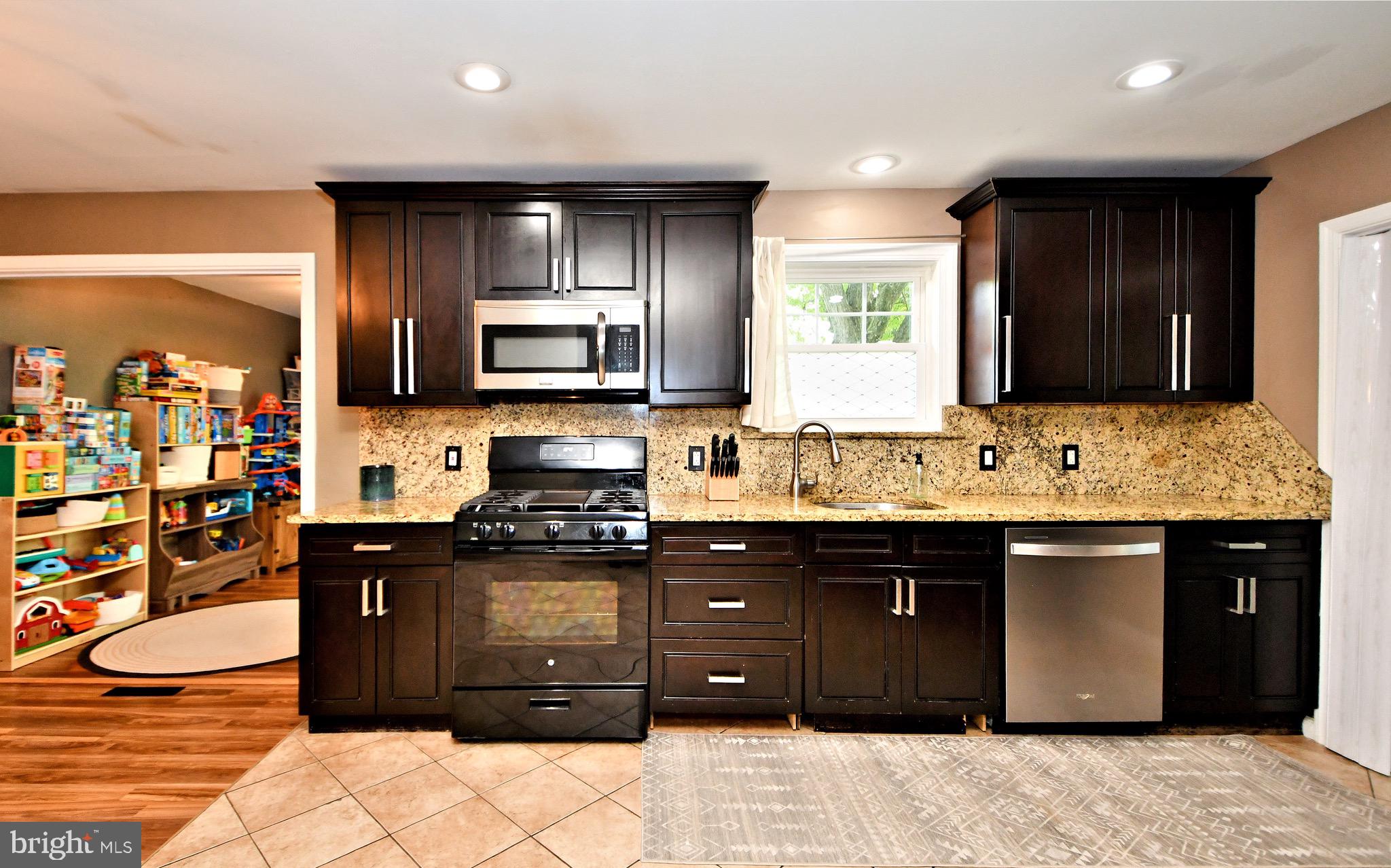 NORTHAMPTON HILLS - Residential