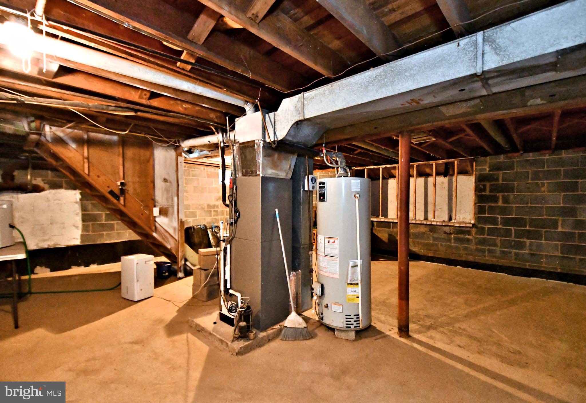 NORTHAMPTON HILLS - Residential