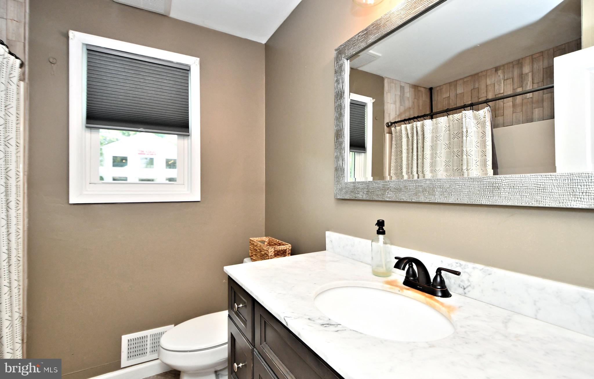 NORTHAMPTON HILLS - Residential