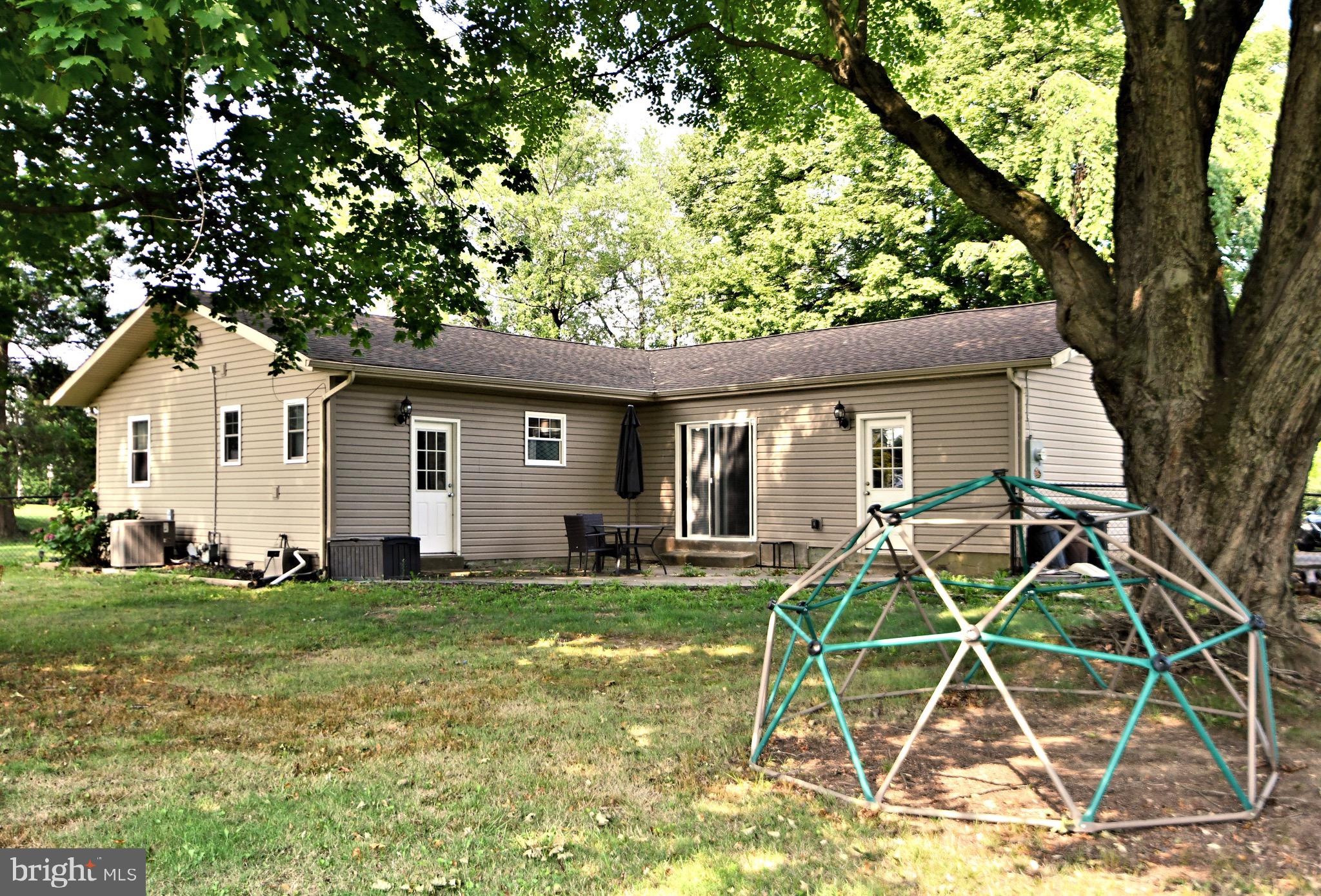 NORTHAMPTON HILLS - Residential