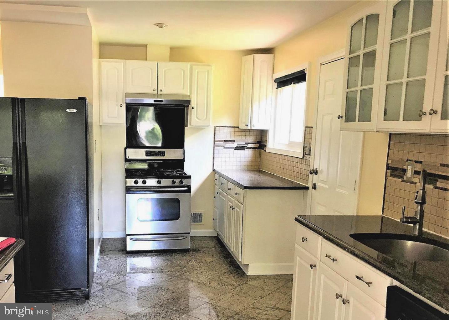 WESTVIEW HILLS - Residential Lease