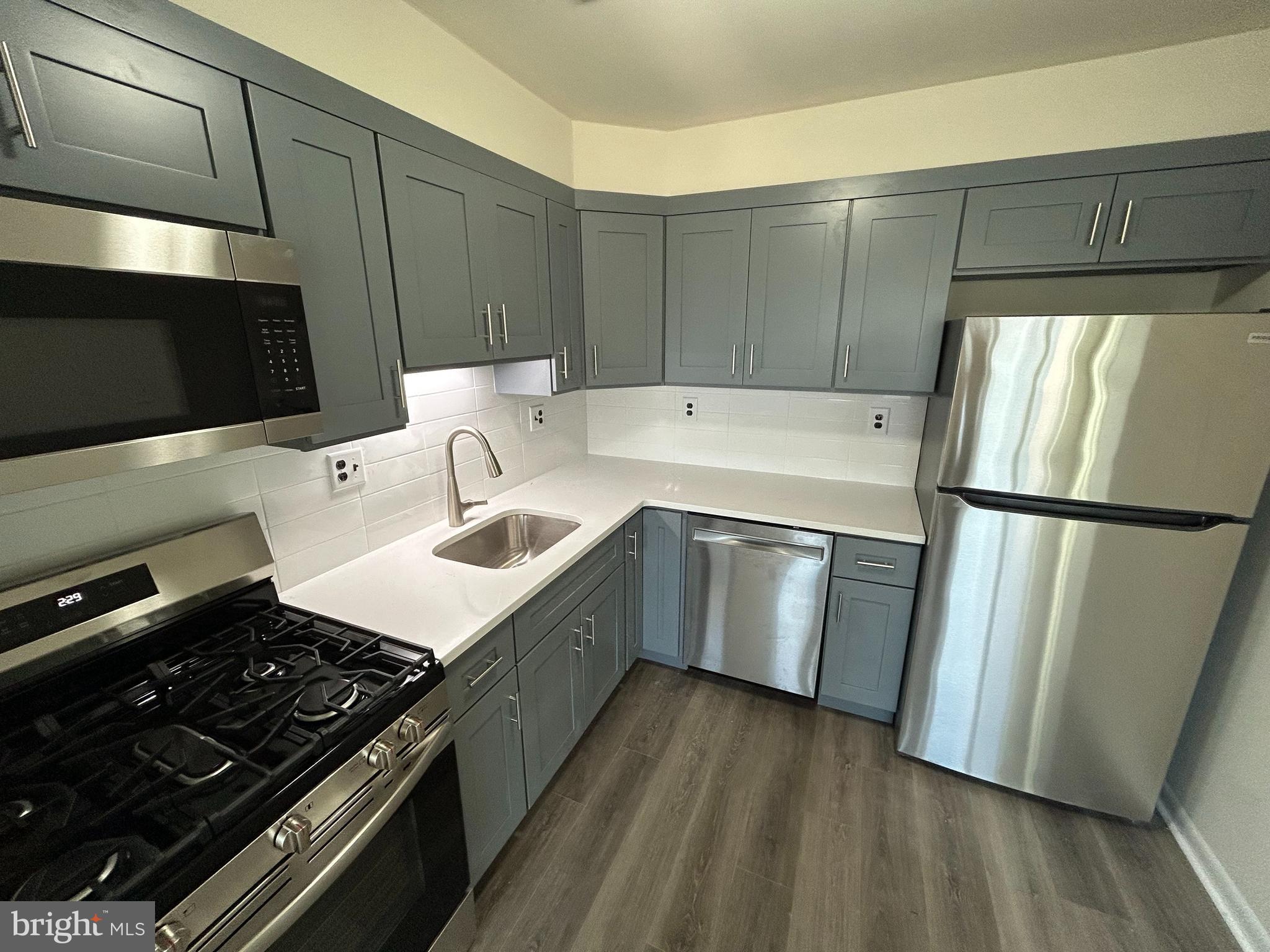 ROXBOROUGH - Residential Lease