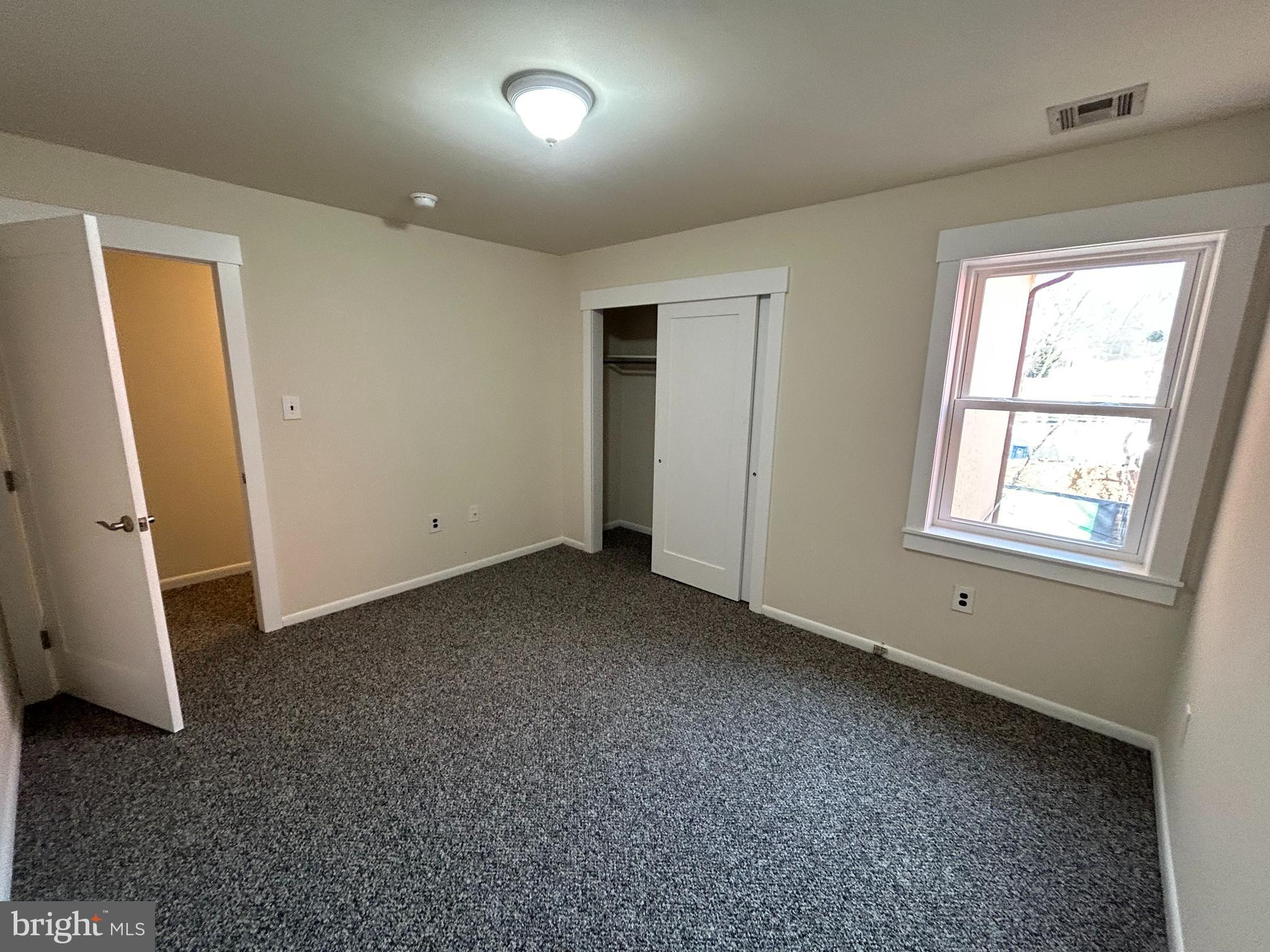 ROXBOROUGH - Residential Lease