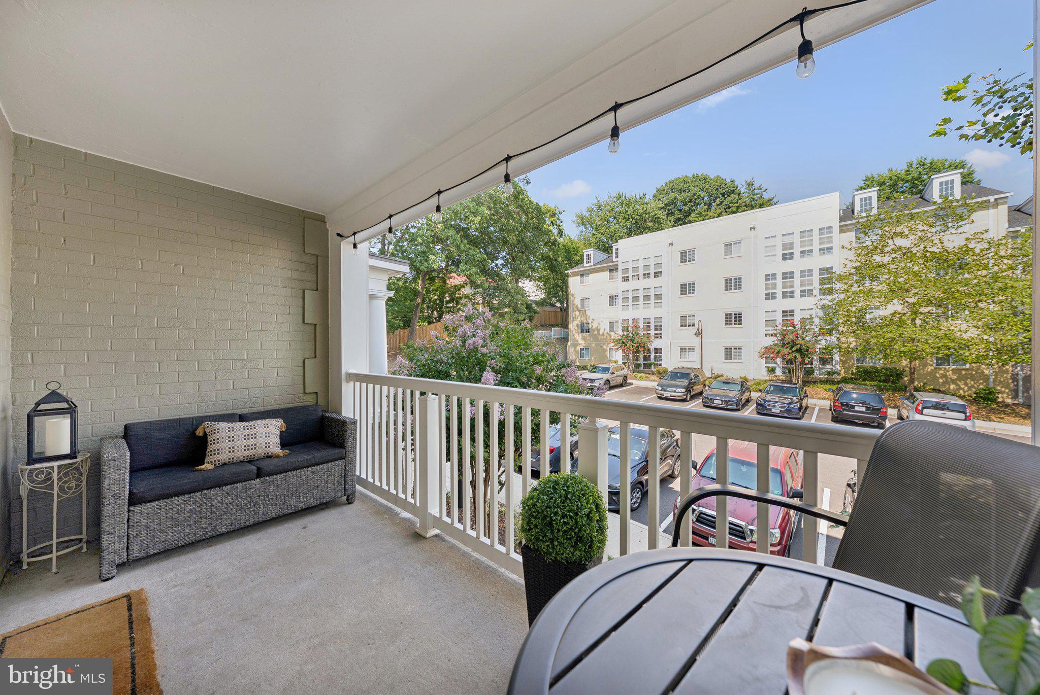 WEST VILLAGE OF SHIRLINGTON - Residential
