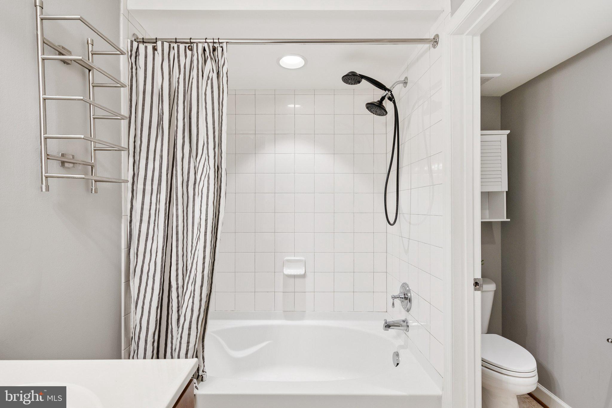 WEST VILLAGE OF SHIRLINGTON - Residential